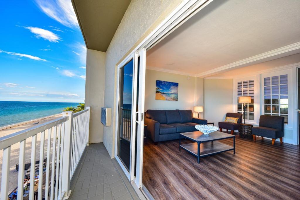 Oceanfront King Suite