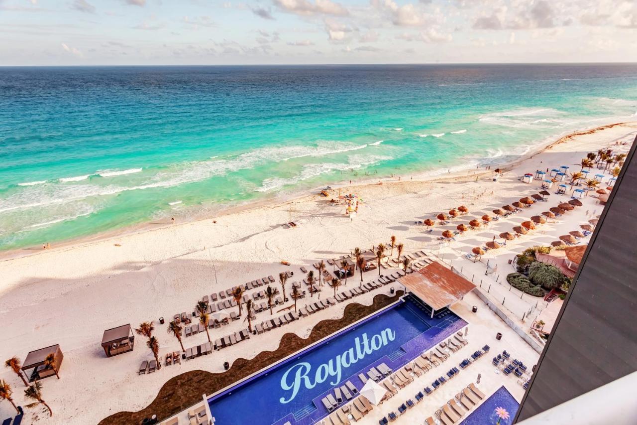 Luxury Junior Suite Ocean Front Diamond Club 