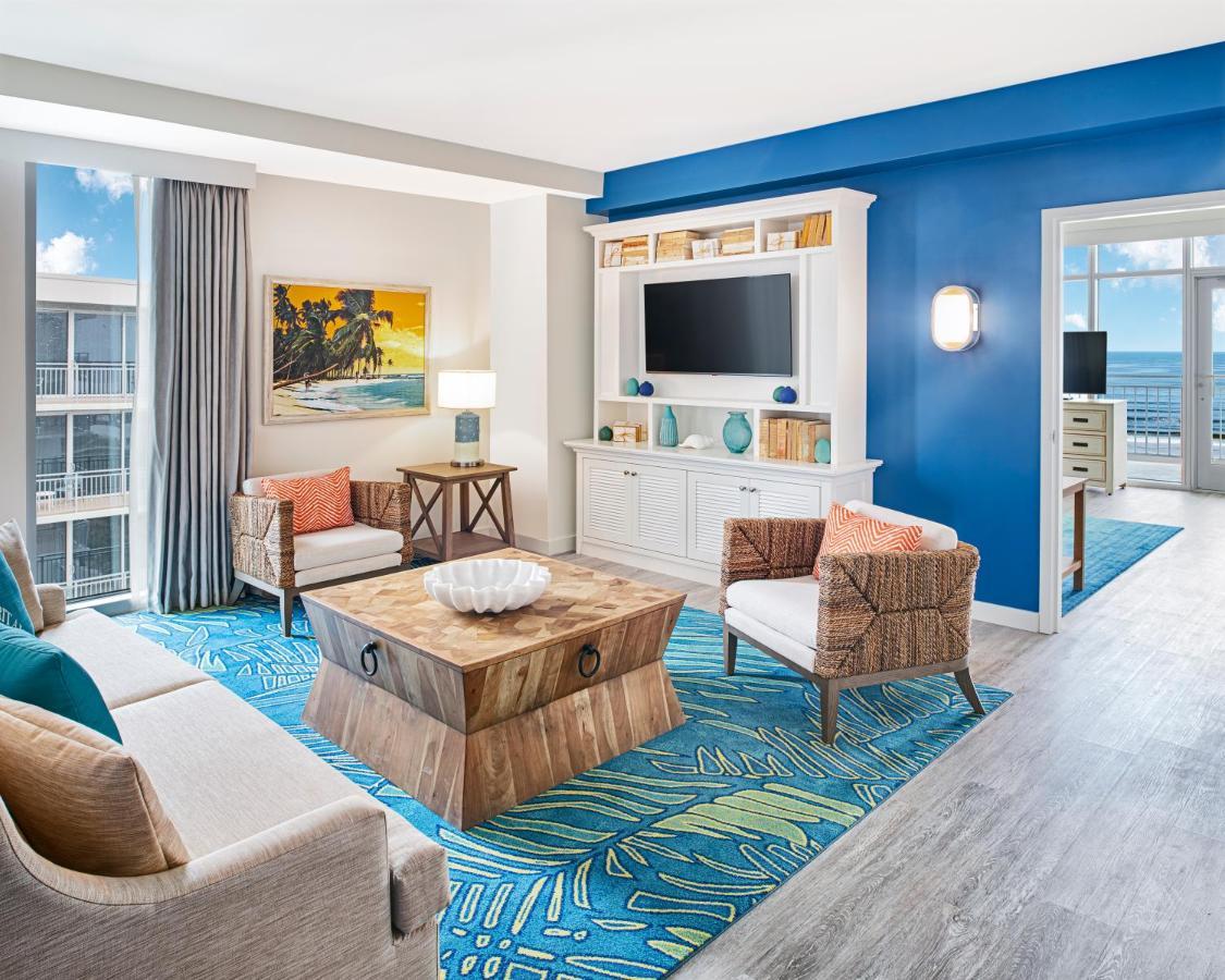 King Bed Suite Ocean Front Corner Accessible