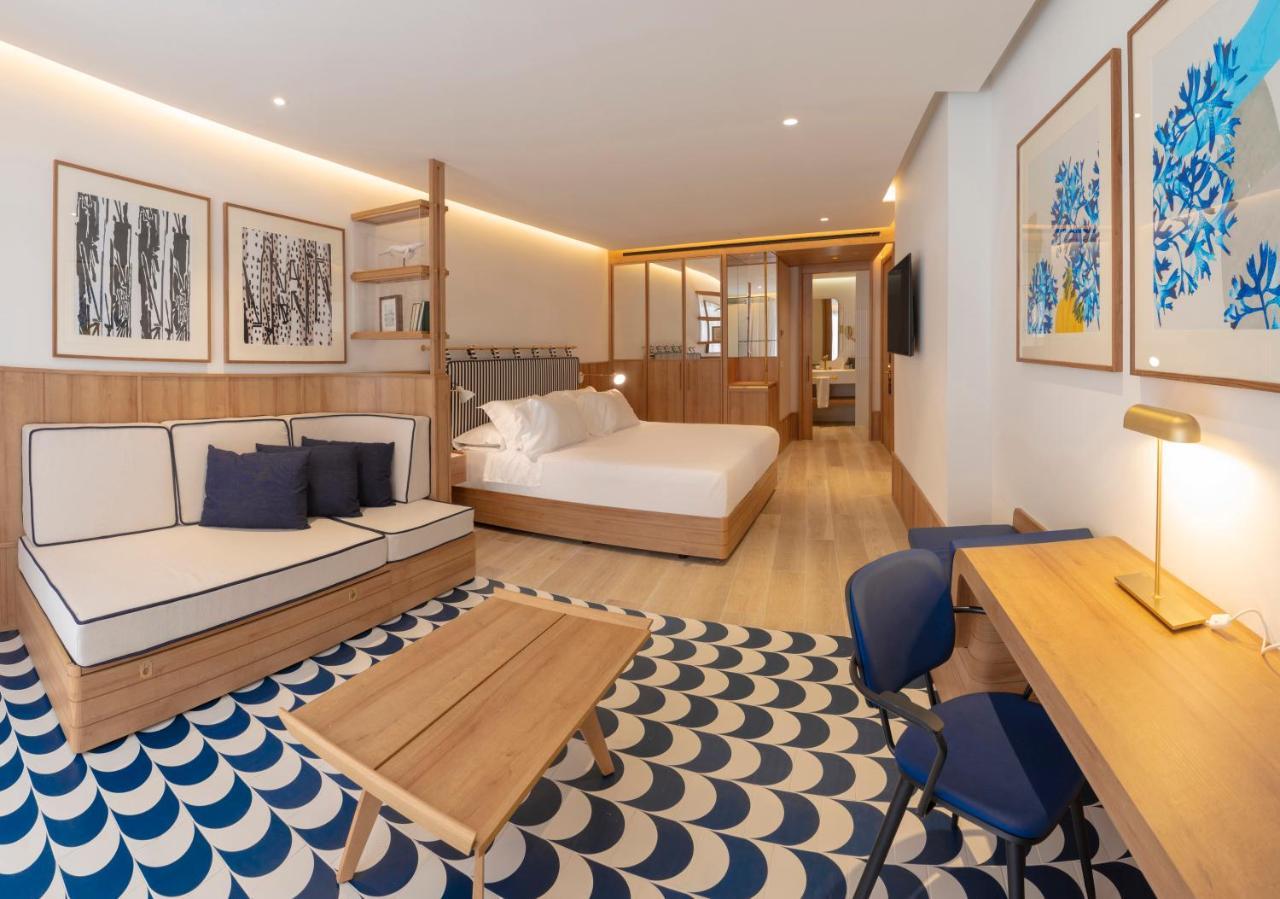 Junior Suite (2 Adults + 2 Children up to 11 years old)