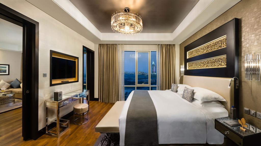 Executive Grand Deluxe Room - Access to Snow Park in Ski Dubai for 2, For stays until 30 September 2026, Lounge Access including Afternoon Tea, Evening Cocktail Hours, Soft Refreshments & Canapes