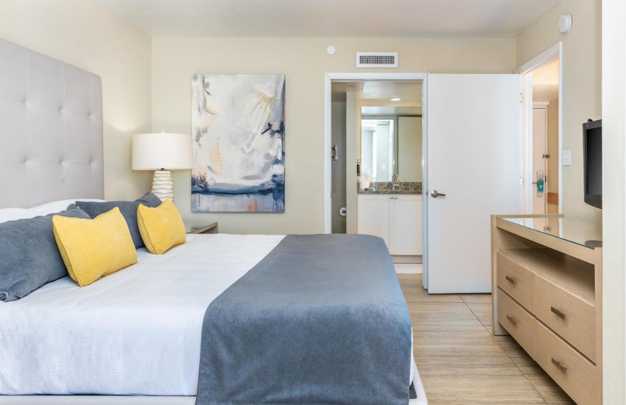 One-Bedroom Suite with Gulf View