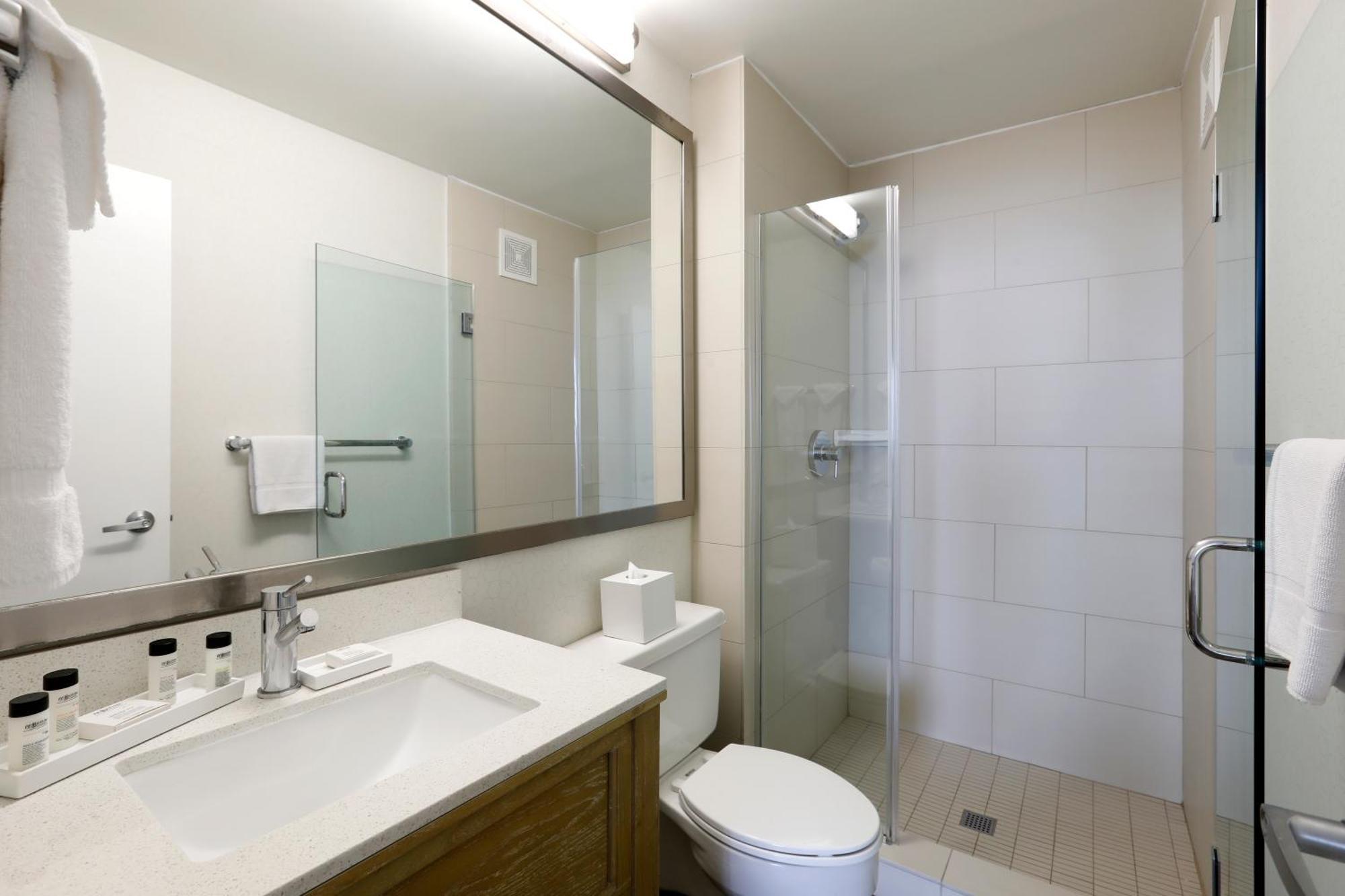 Suite with Pool View