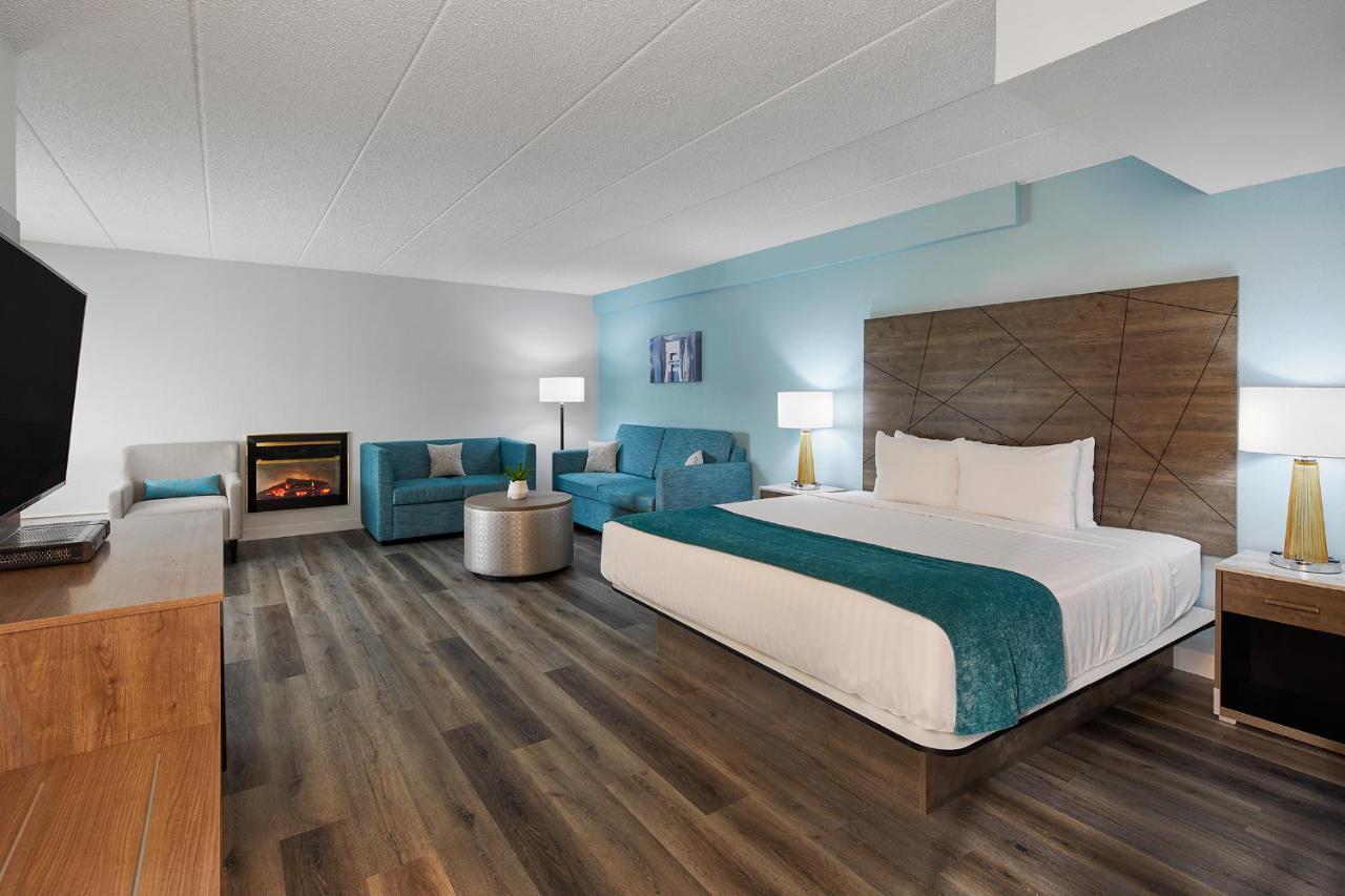 One King Bed w/ Fireplace, Nonsmoking