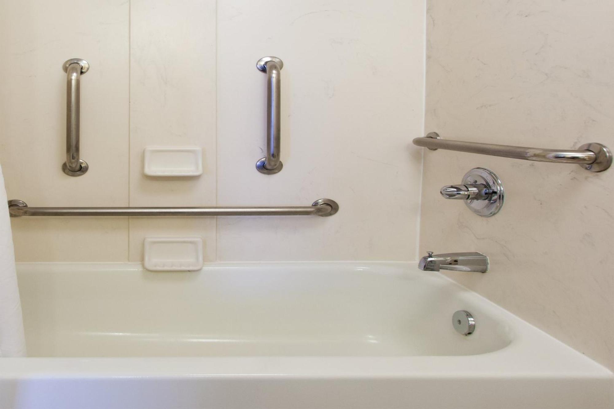 King Room - Mobility Access/Hearing Accessible