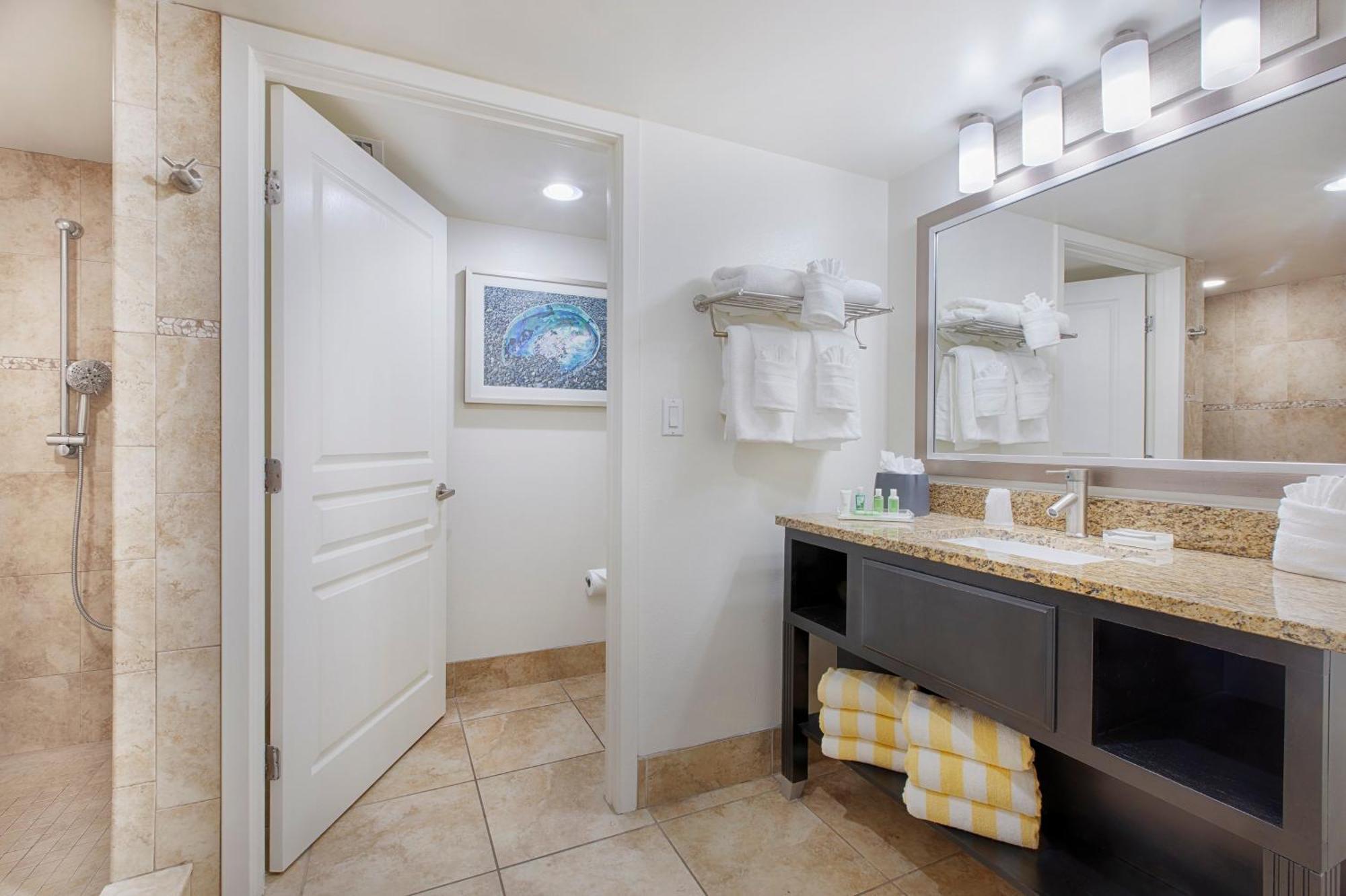 One-Bedroom Suite Oceanfront,1276425223:JPEG