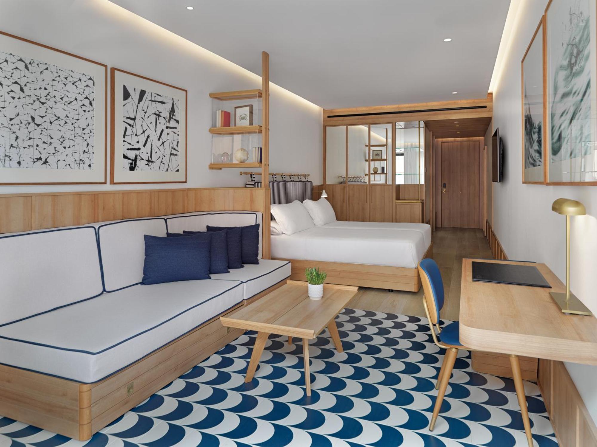 Junior Suite with Terrace (2 Adults + 2 Children up to 11 years old)