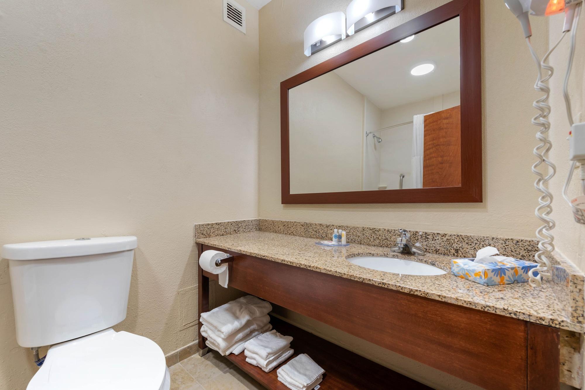 King Room - Accessible/Non-Smoking