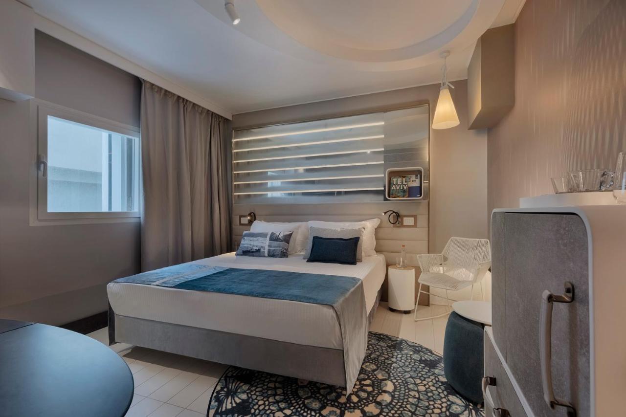 Corner Room