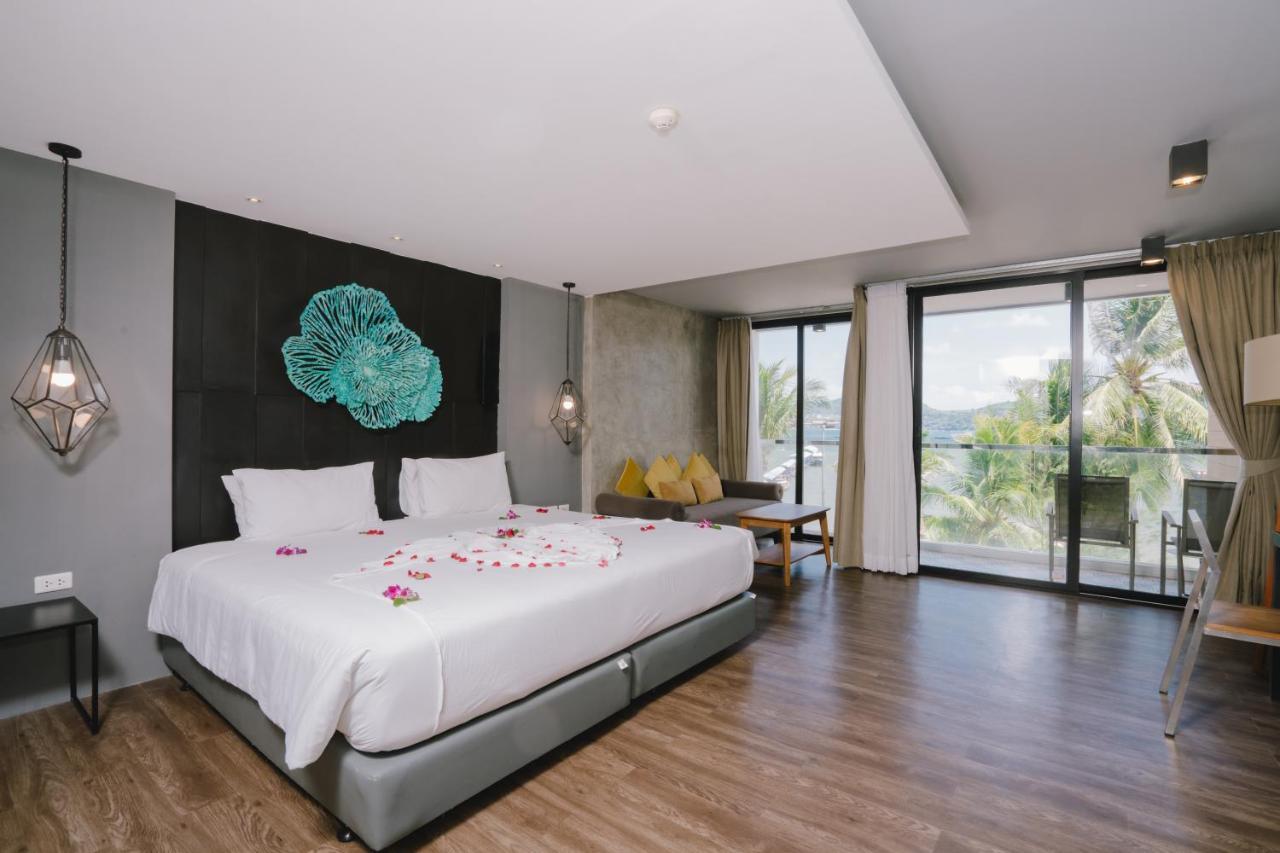 Deluxe Double Studio with Sea View and Bath