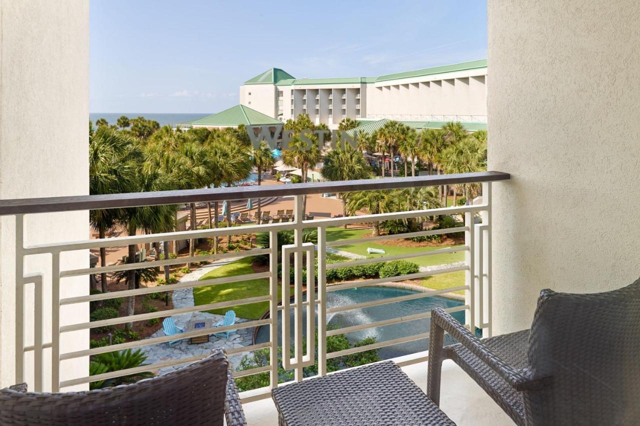 Deluxe Resort View, Guest room, 2 Queen, Resort view