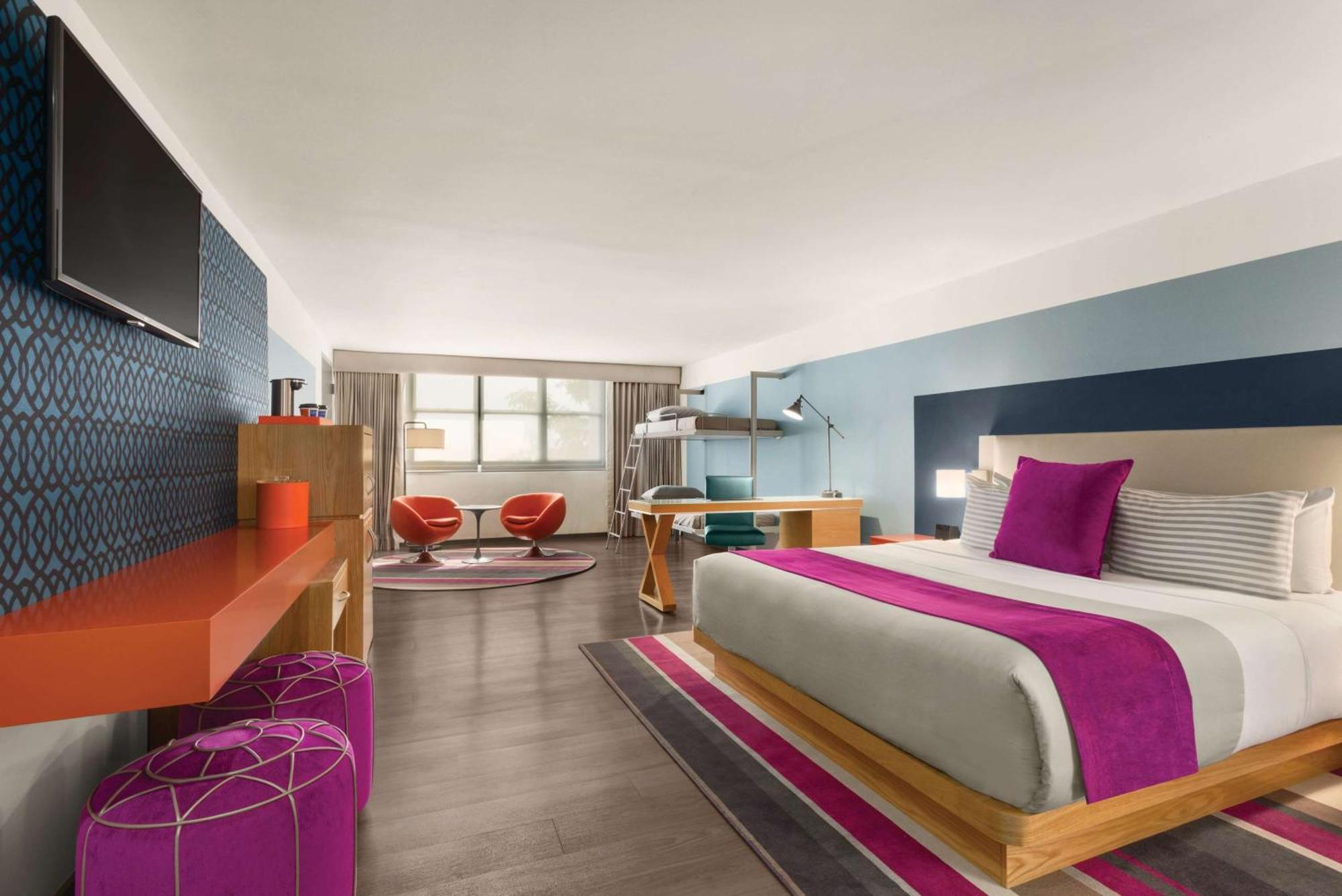 1 king bed 2 bump beds Family Suite