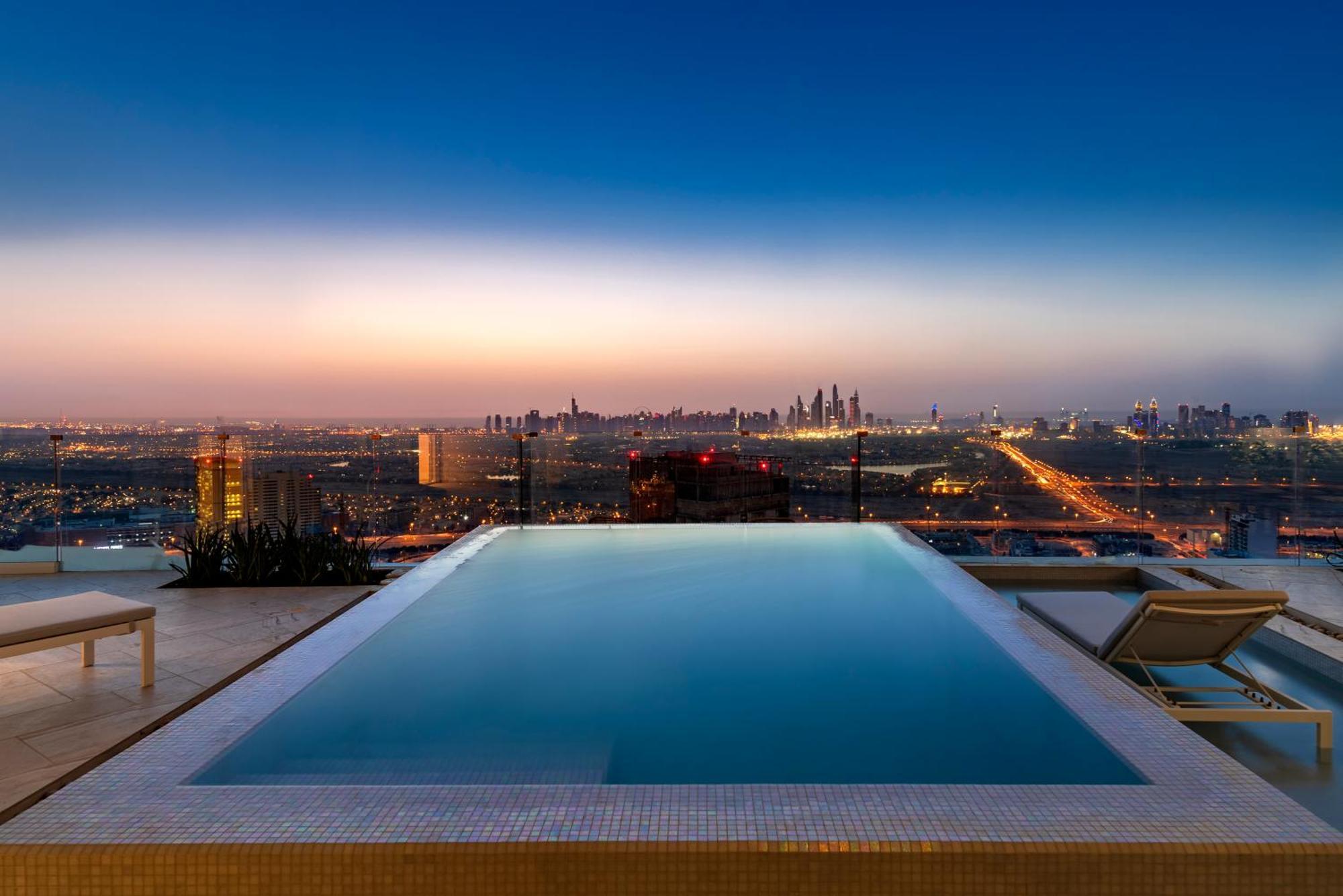 4 Bedroom Sky Villa with Pool, Including New Year Dinner & Party Access