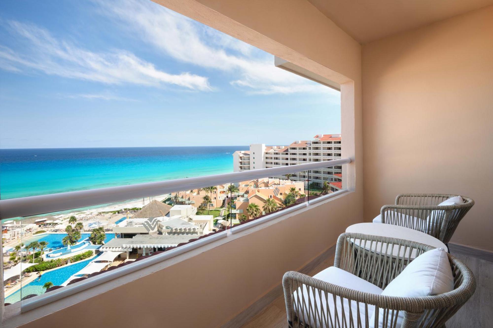 Superior Double Room with Ocean View - Non-Smoking
