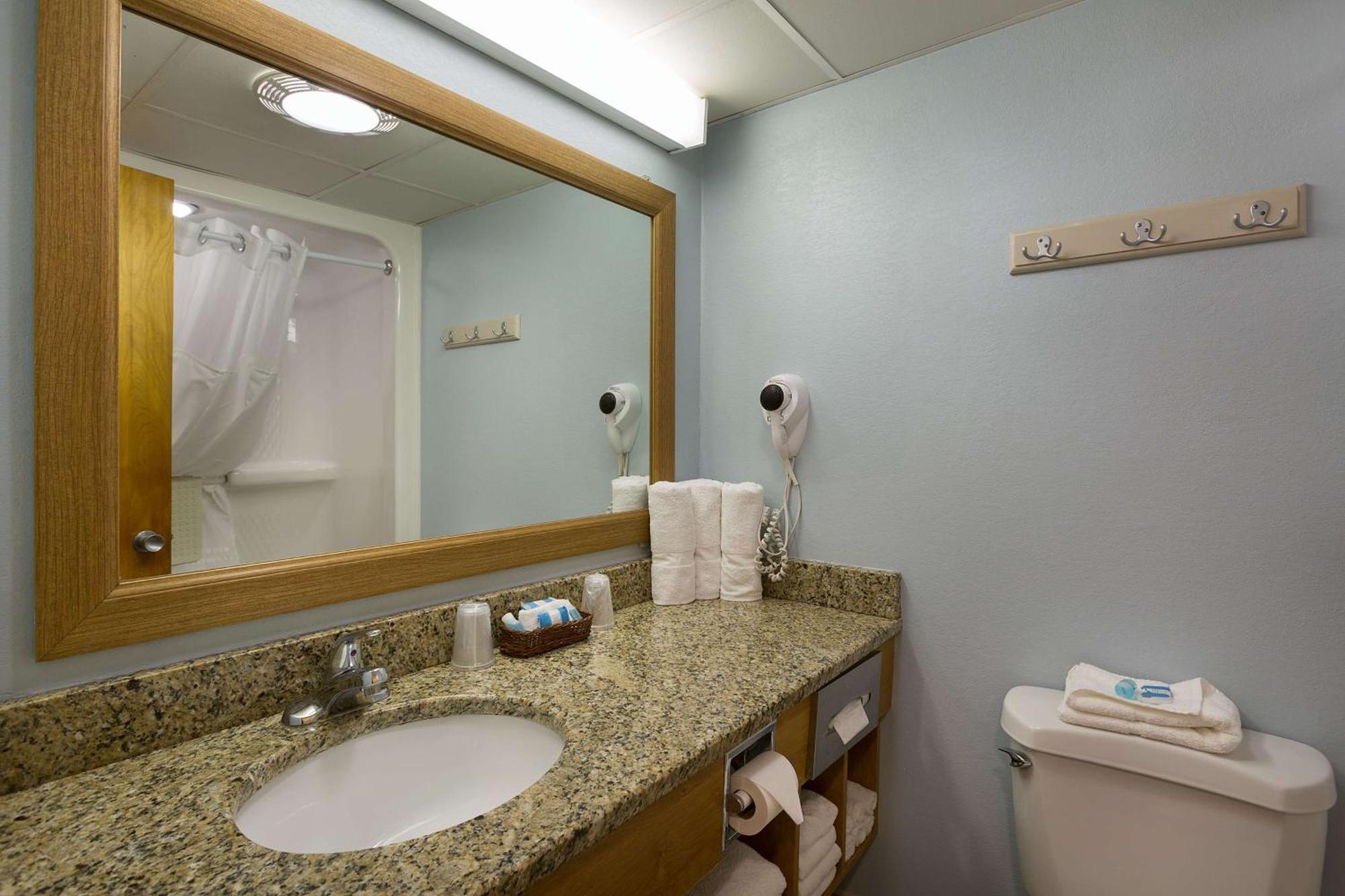 Double Suite with Two Double Beds and Sofa Bed, Ocean Front and Full Kitchen - Non-Smoking