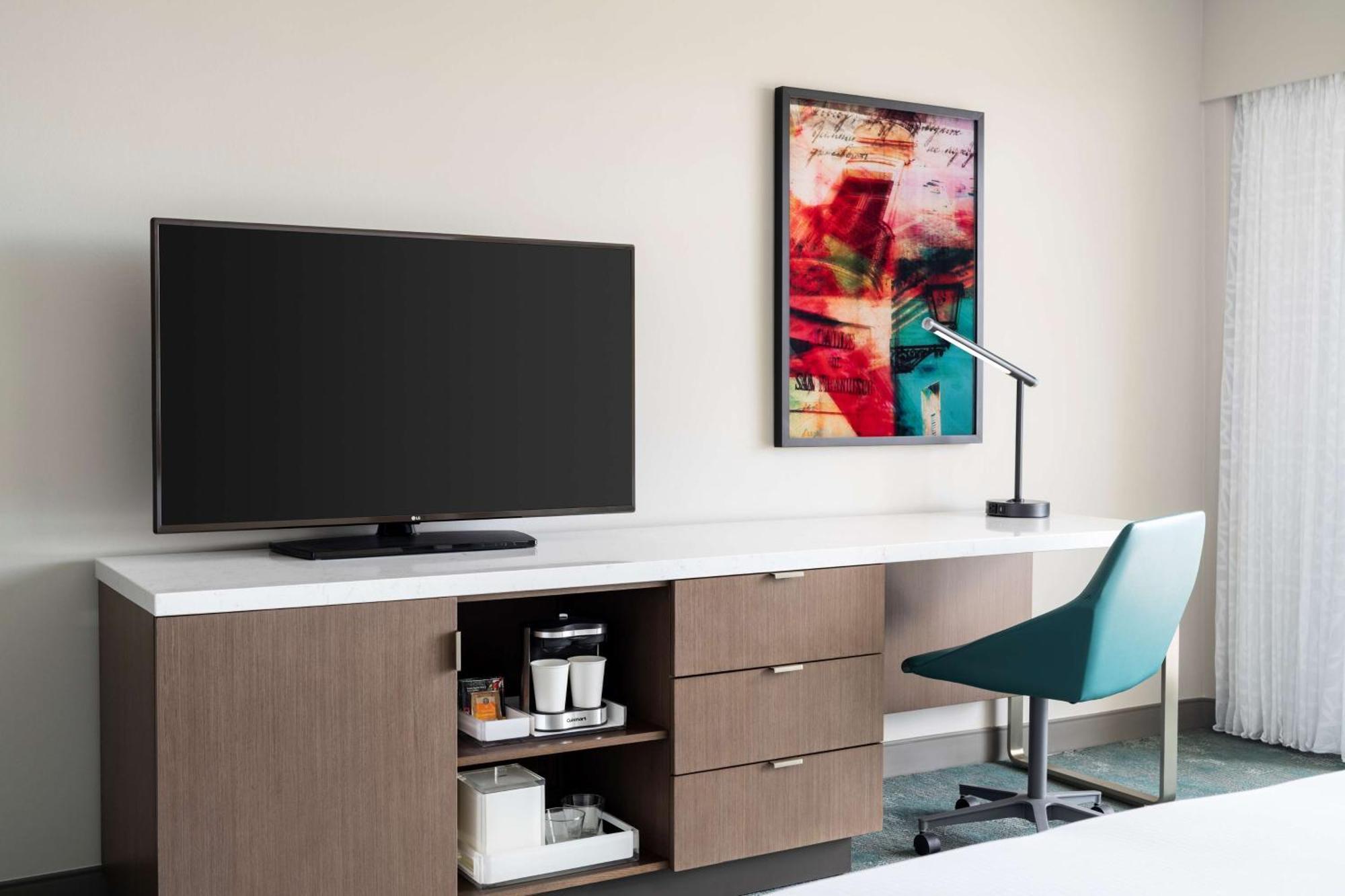 Family Connecting Room with Ocean View - High Floor