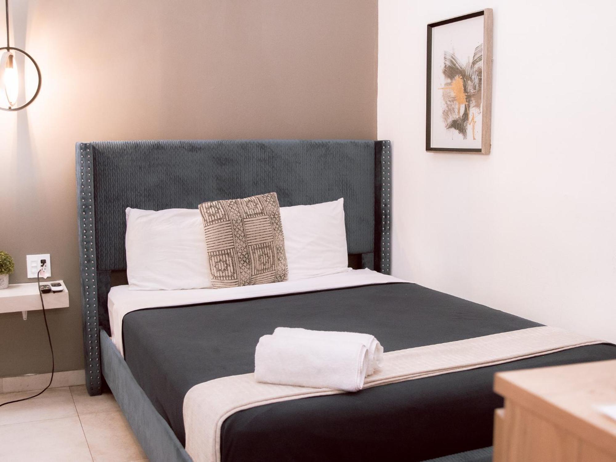 Deluxe Queen Room