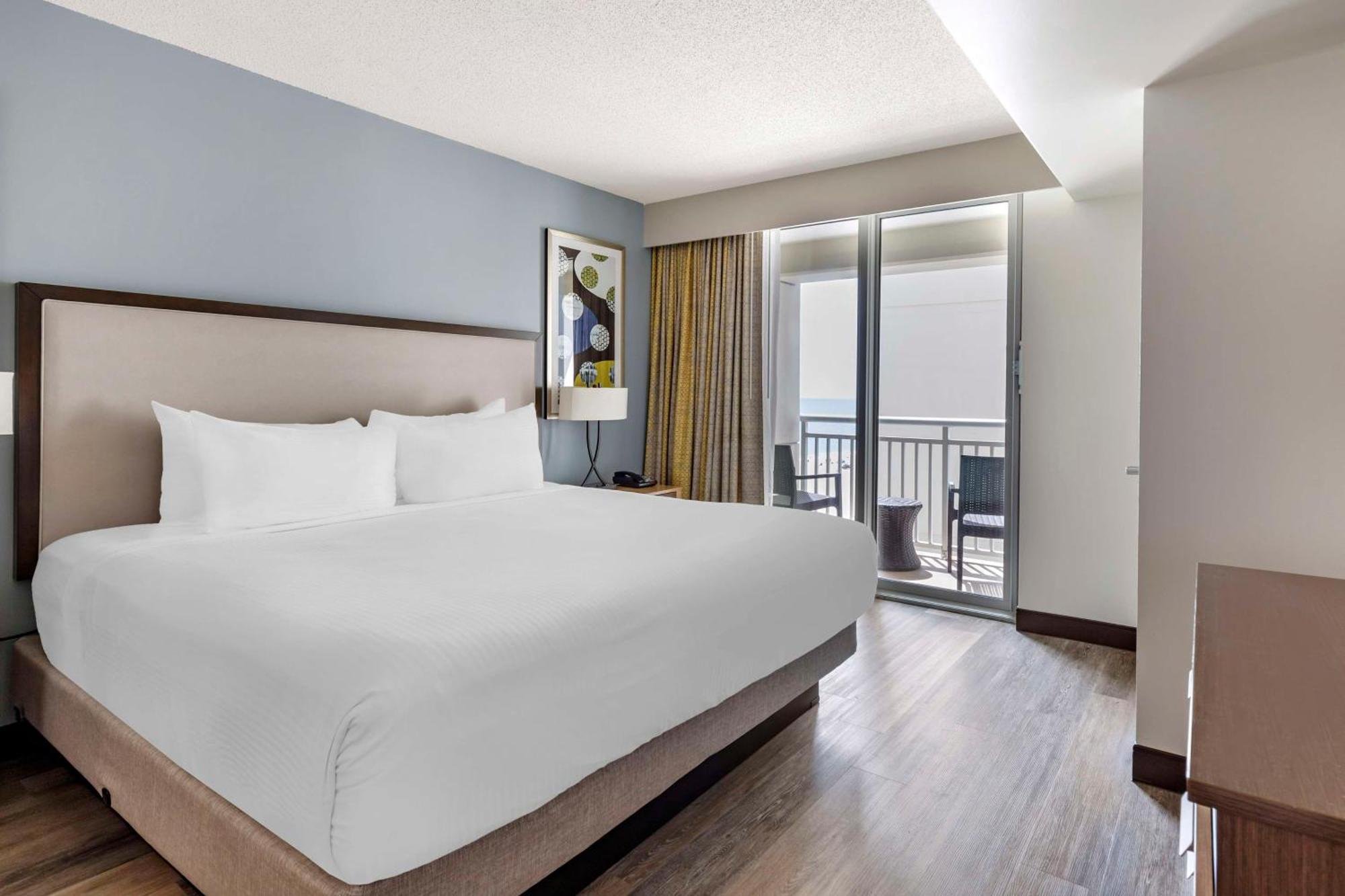 Two-Bedroom King Suite with Ocean Front