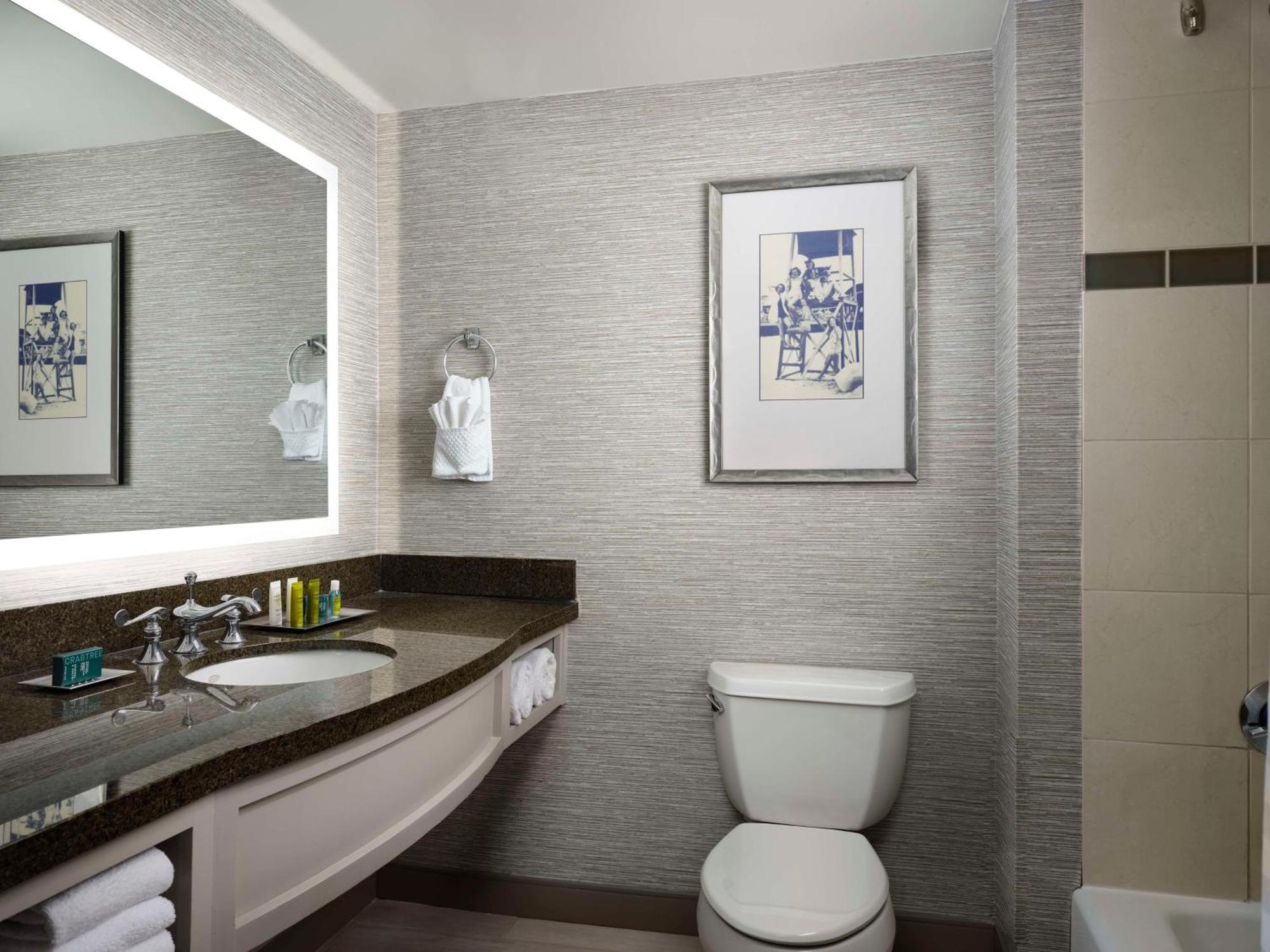 King Room with Bath Tub and Balcony - Mobility and Hearing Access