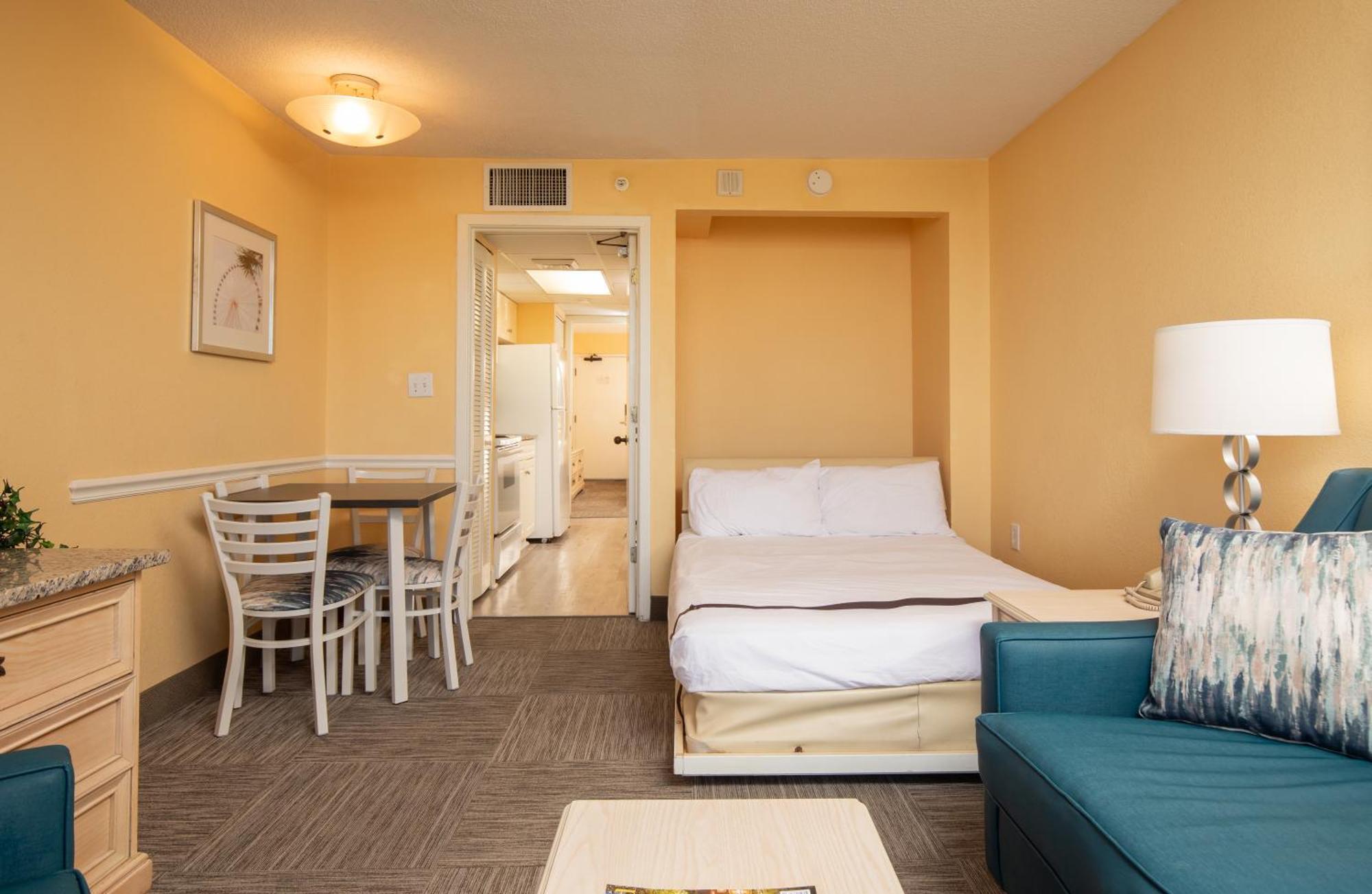 Deluxe One-Bedroom Suite