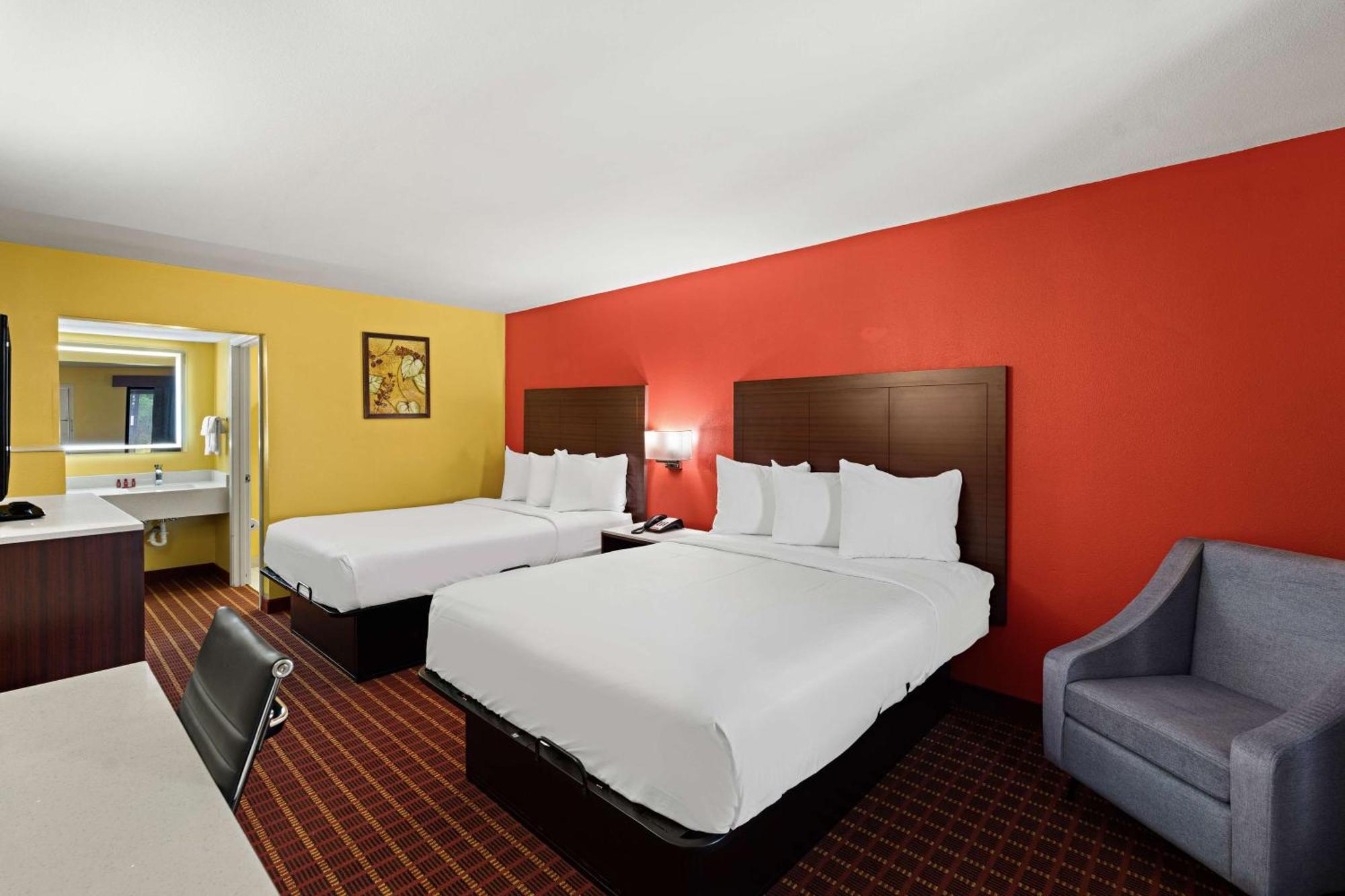 Queen Room with Two Queen Beds - Non-Smoking