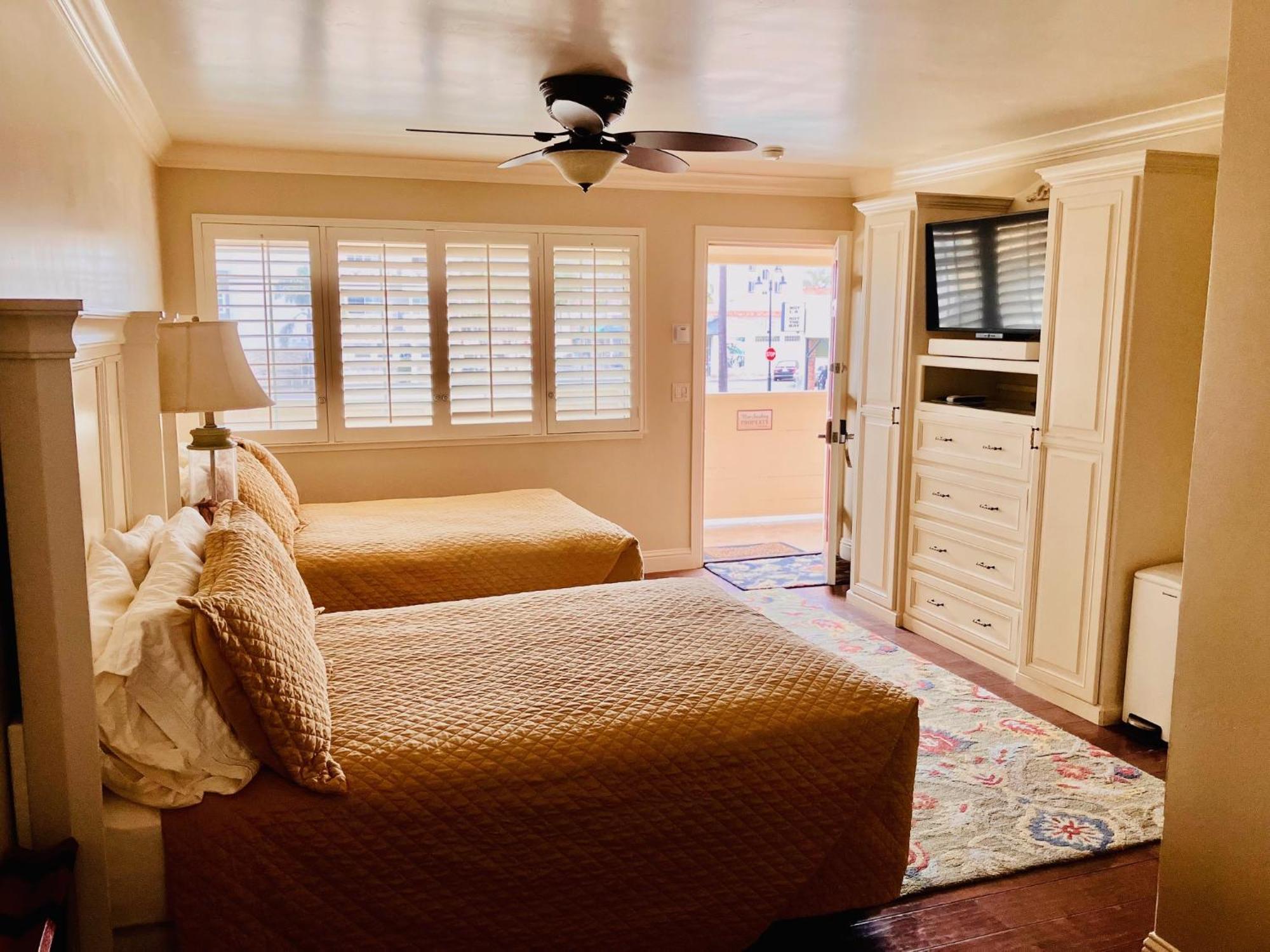 Deluxe Double Room with Bath