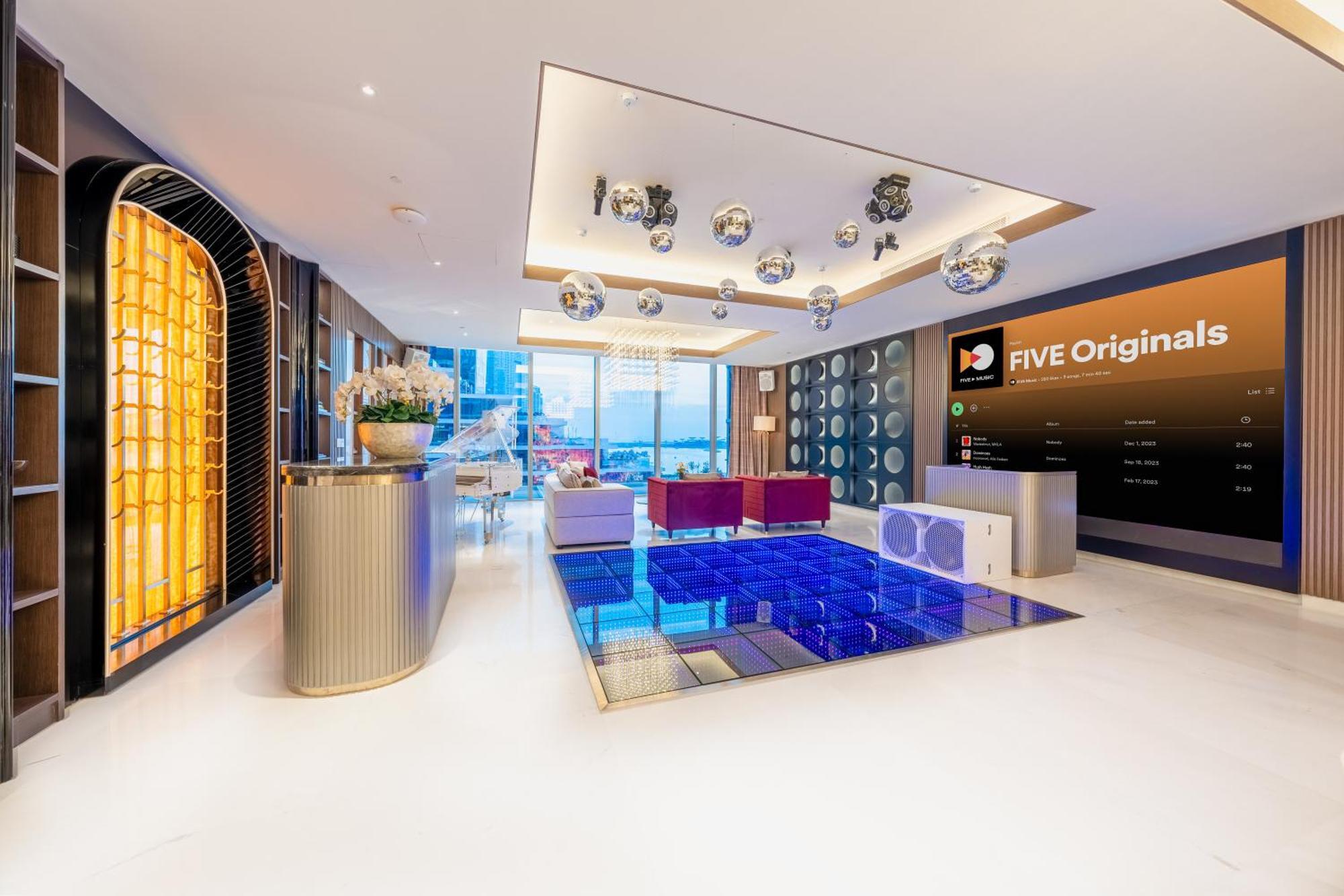Encore Suite, Including New Year Gala Dinner & Party