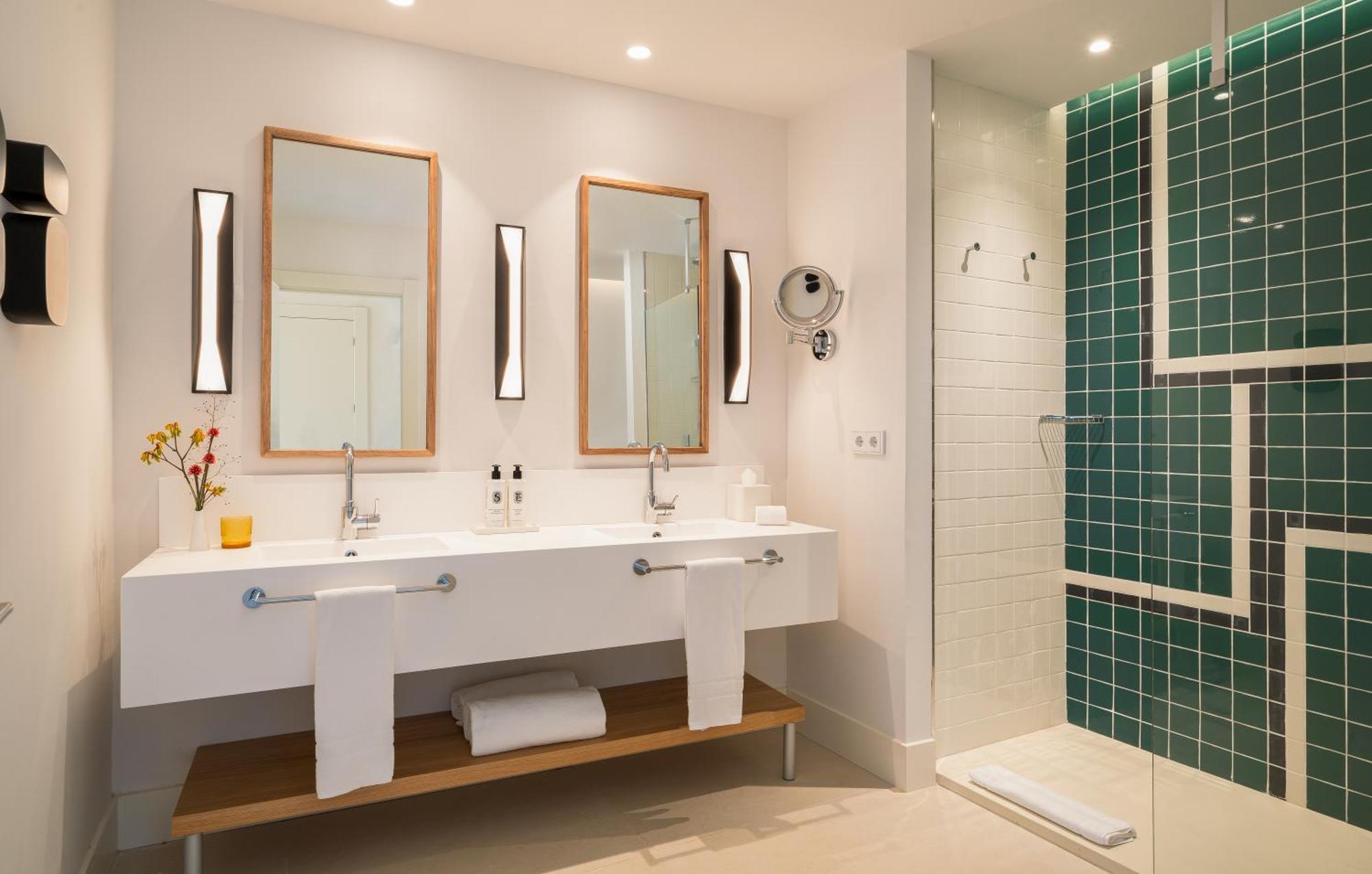 One-Bedroom Suite with Terrace