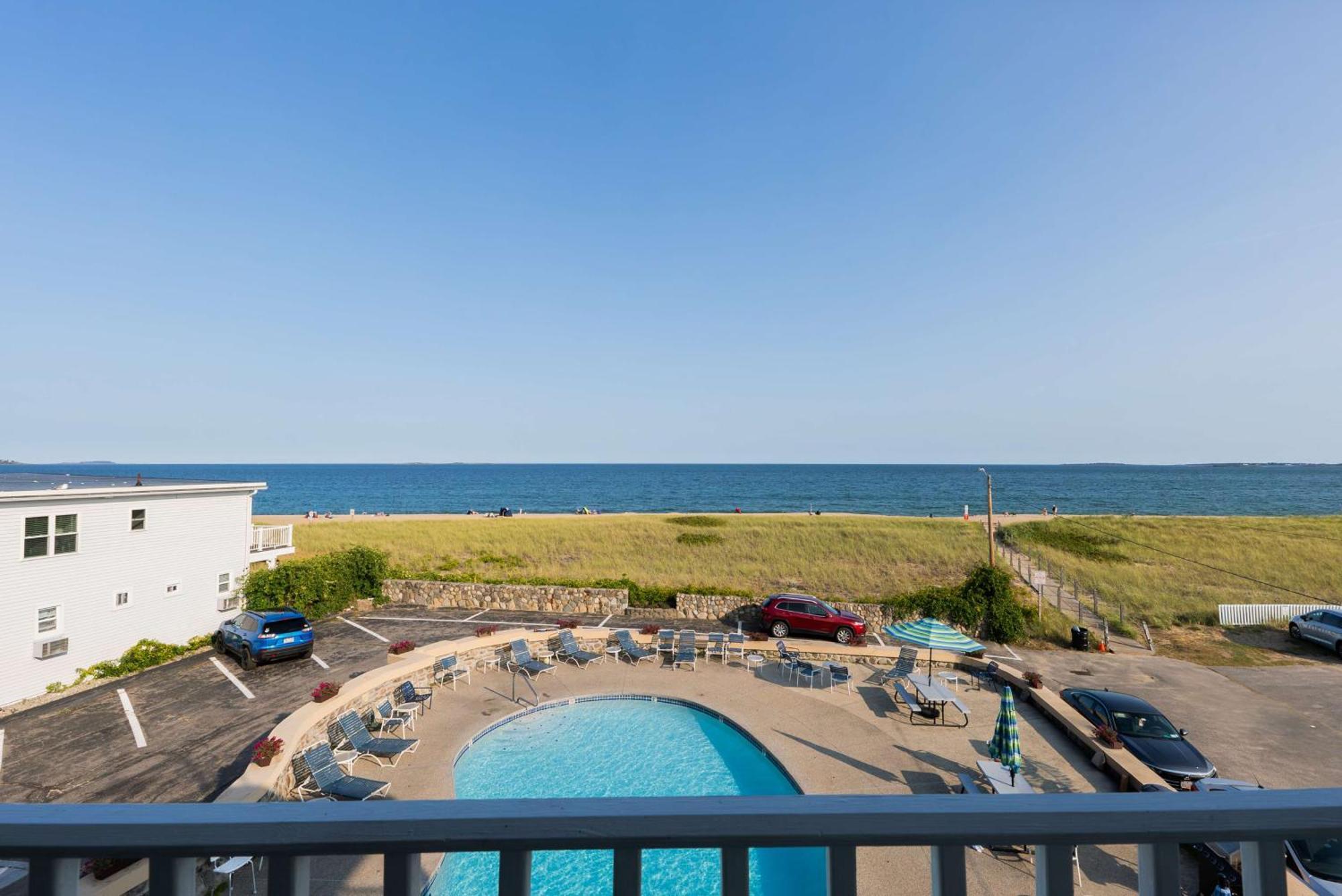 Oceanfront Two Queens