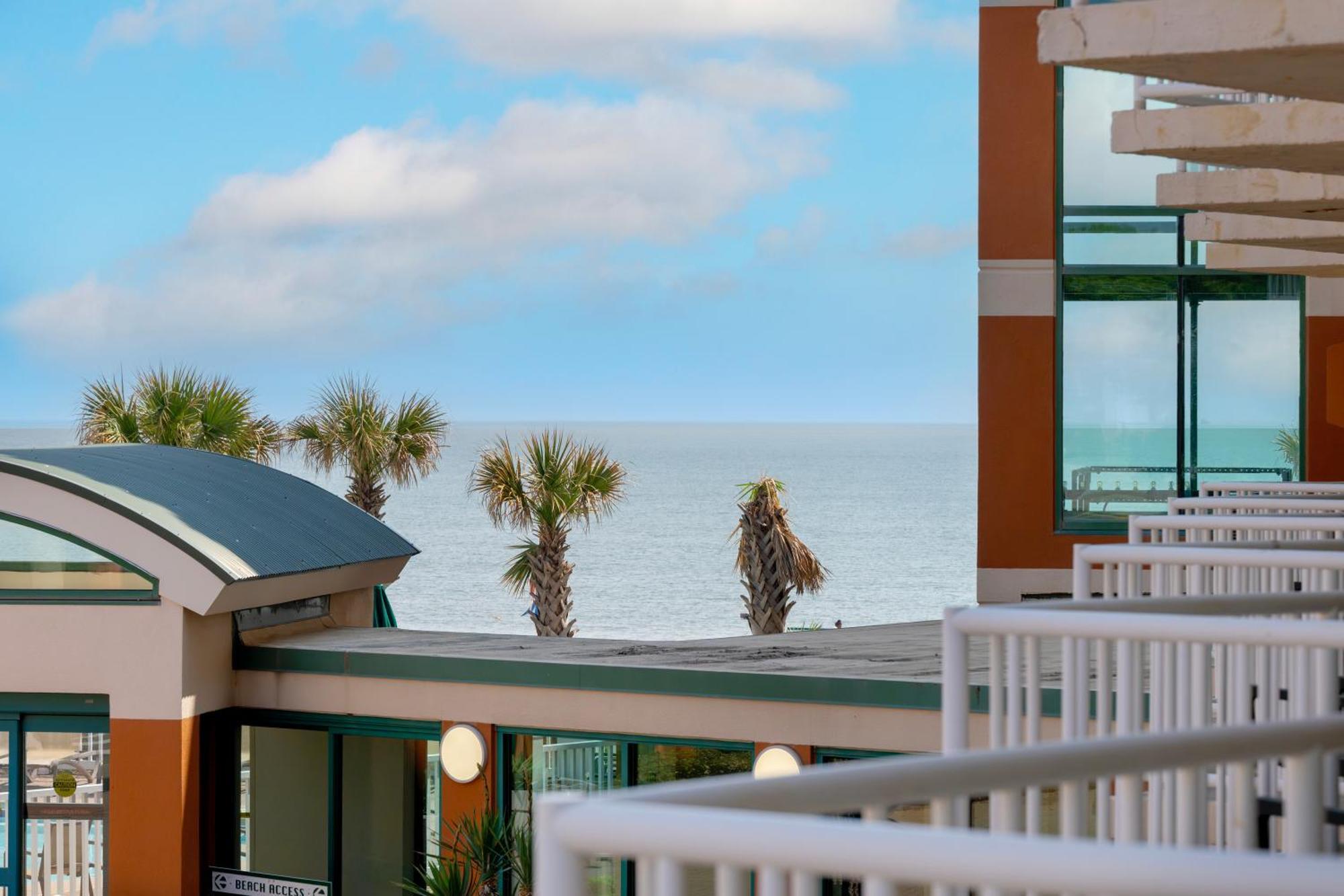 Superior King Room with Sea View Non-Smoking