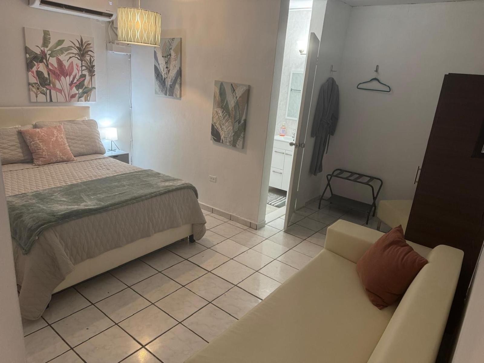 Deluxe Double Room with Shower