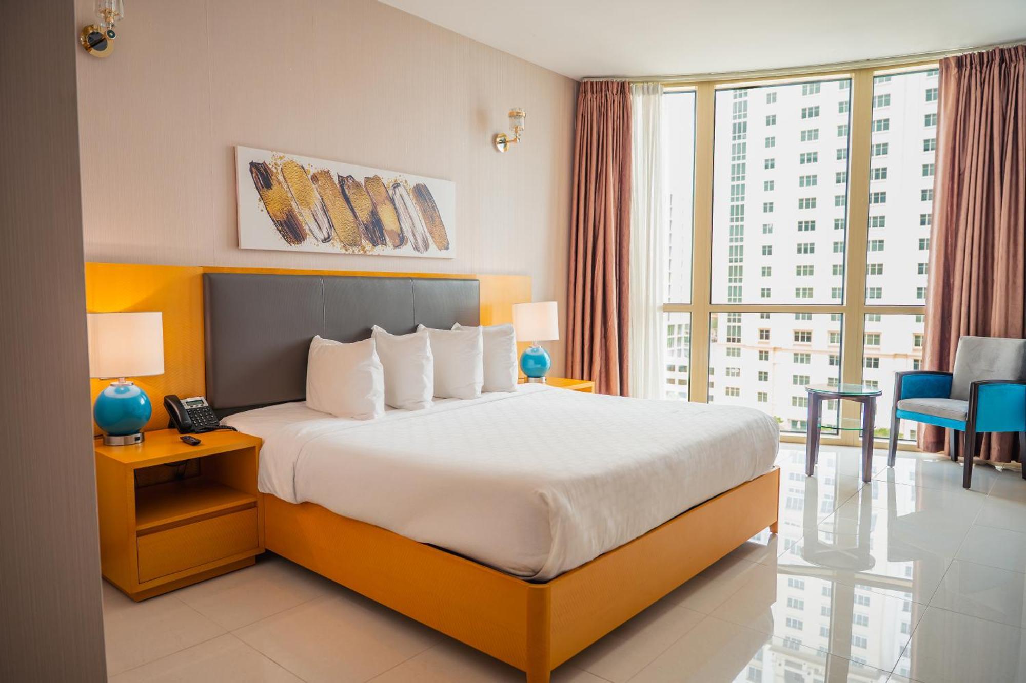 Deluxe Queen Room