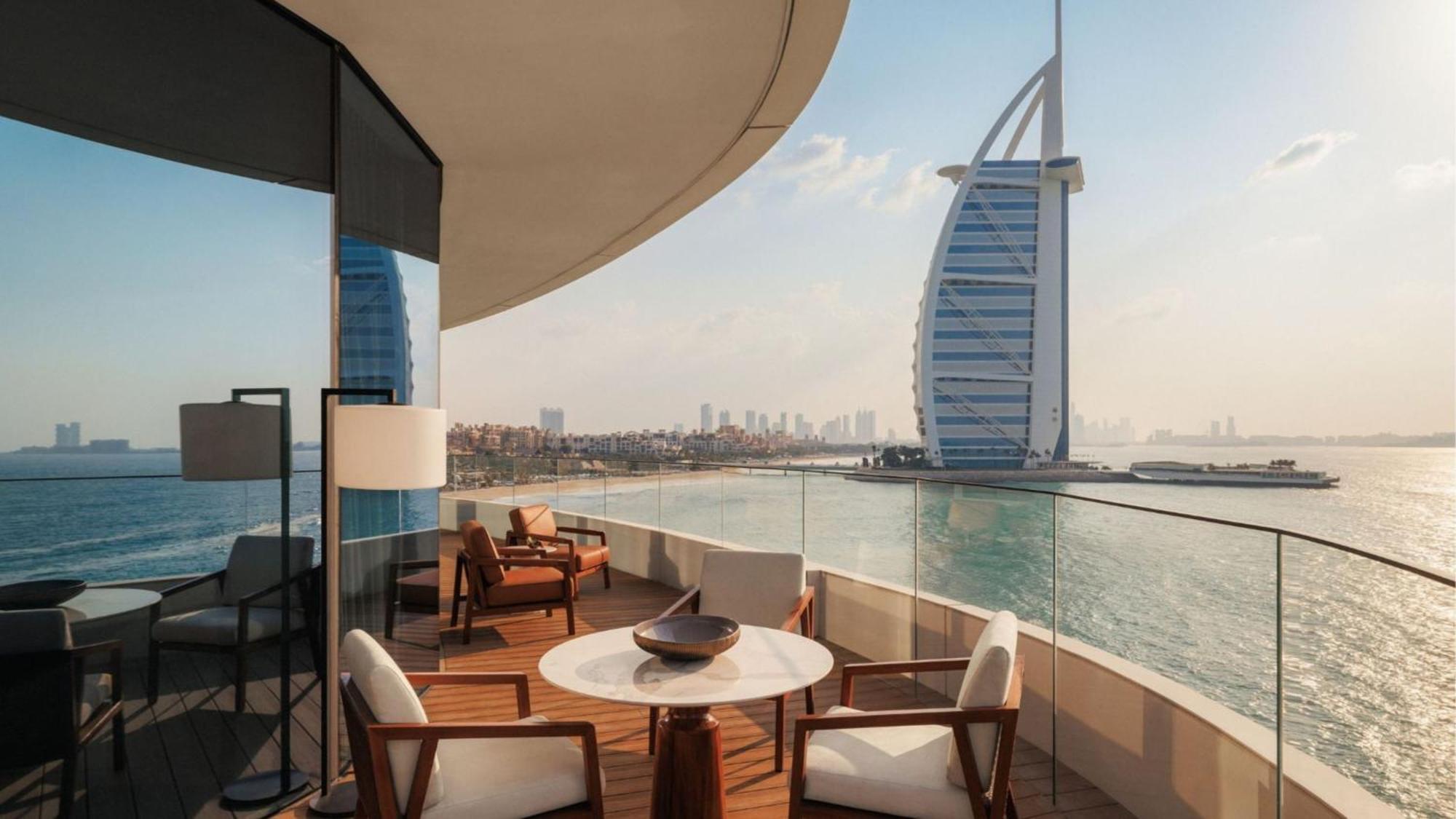 Ocean Panoramic Room with Panoramic Burj Al Arab & Marina View - includes Butler Service, Iliana Pool Club Access