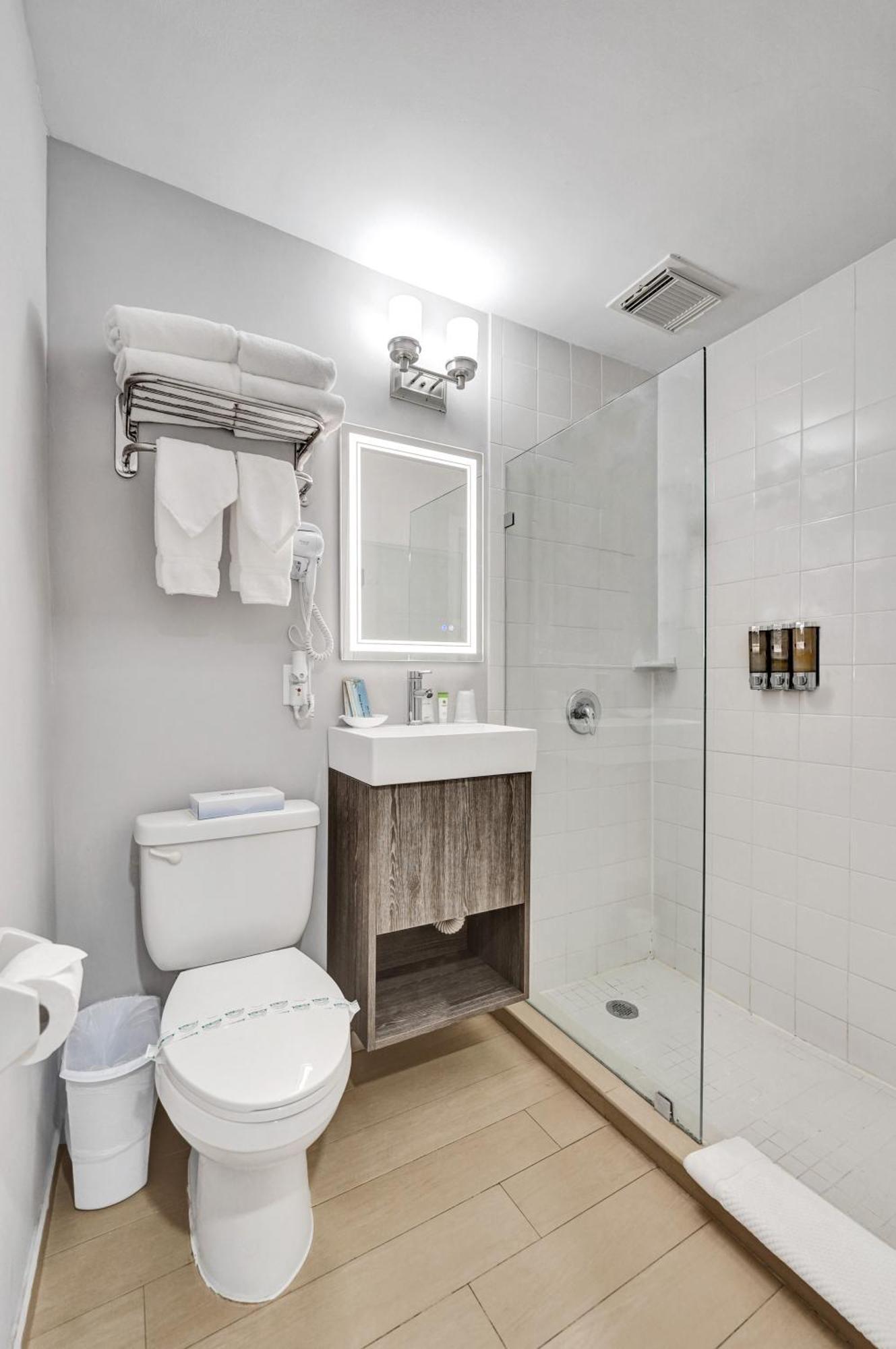 Partial Ocean View Room with Two Double Beds