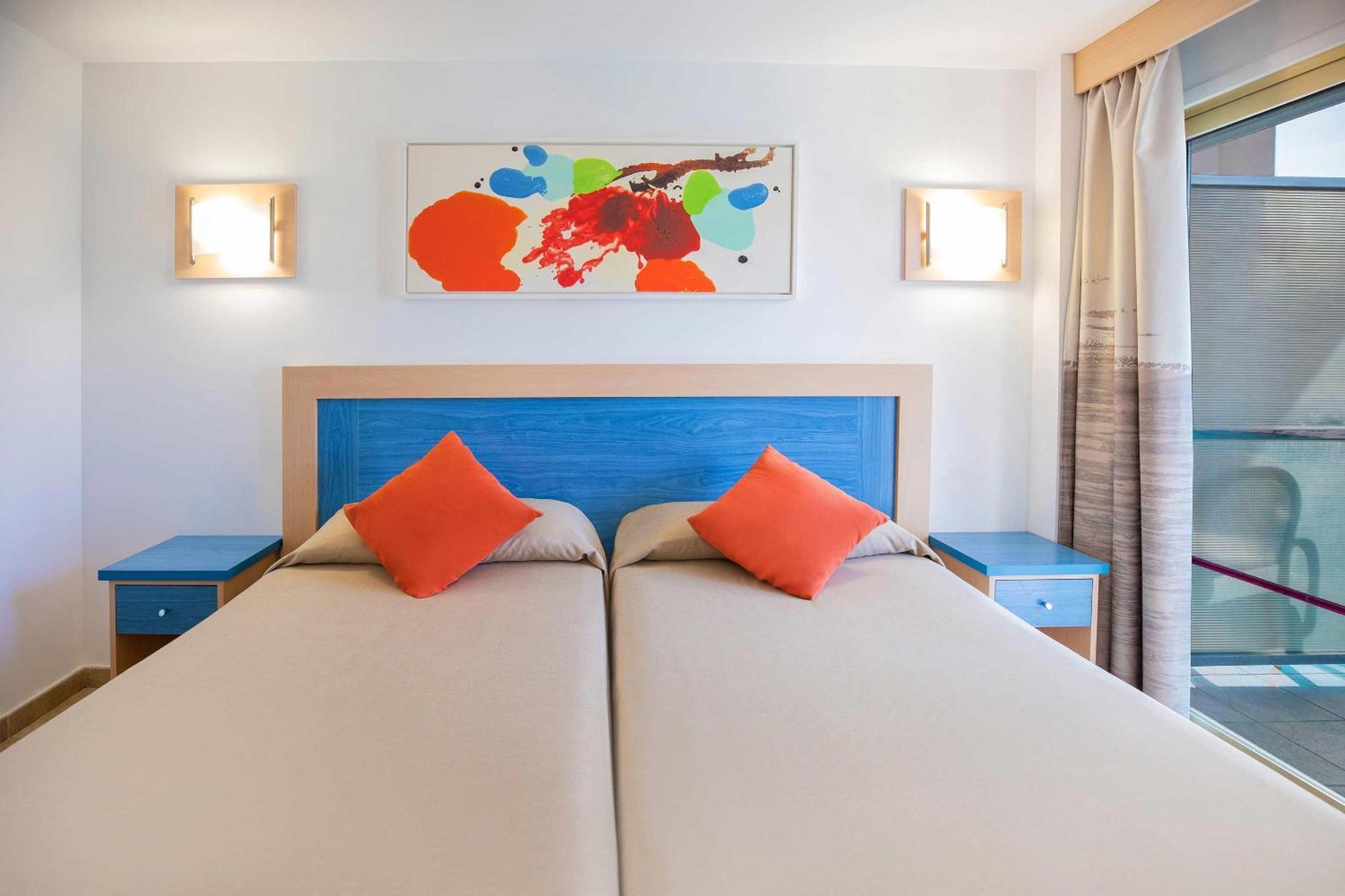 Double or Twin Room with Pool View
