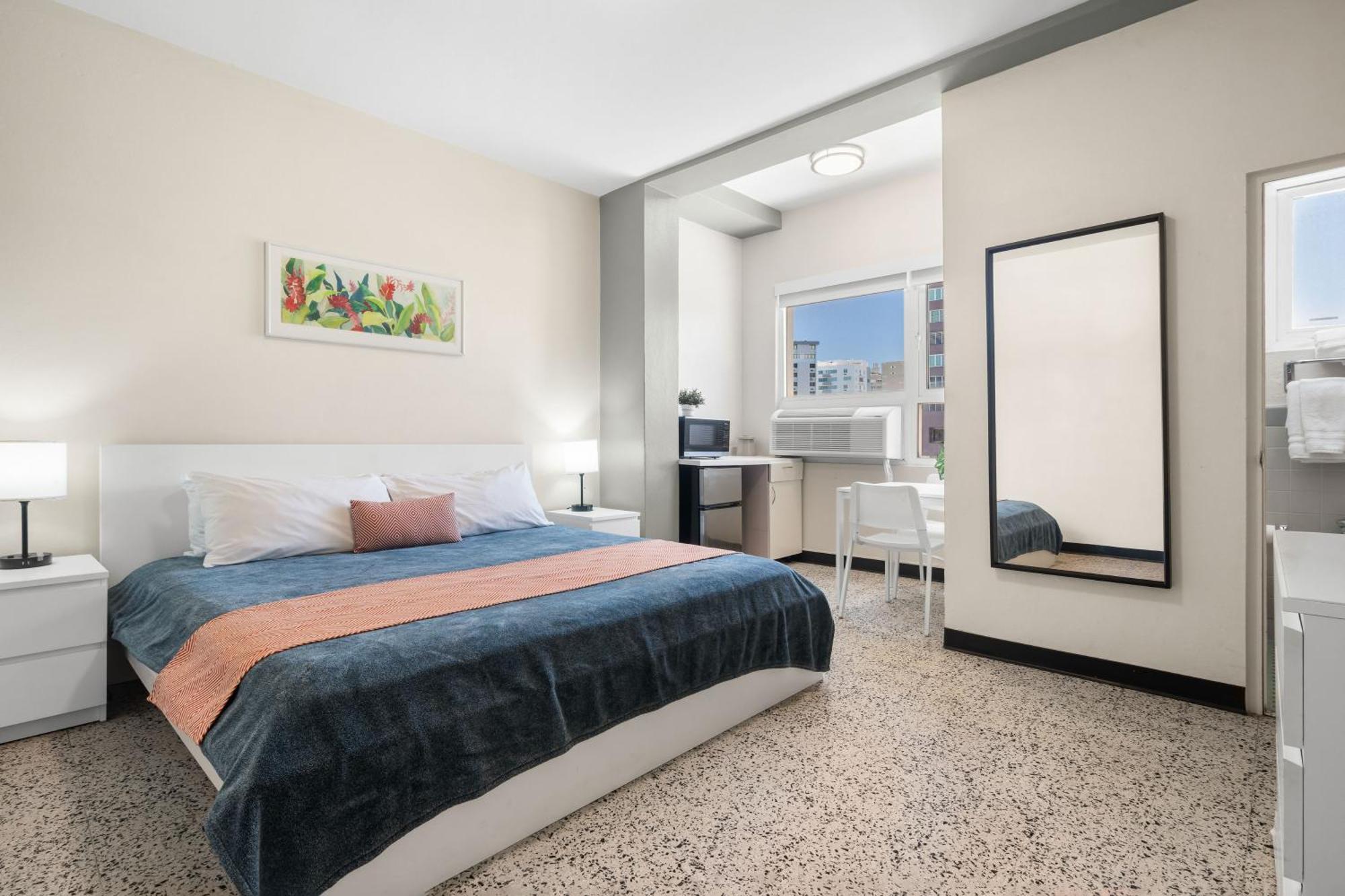 Standard King Room