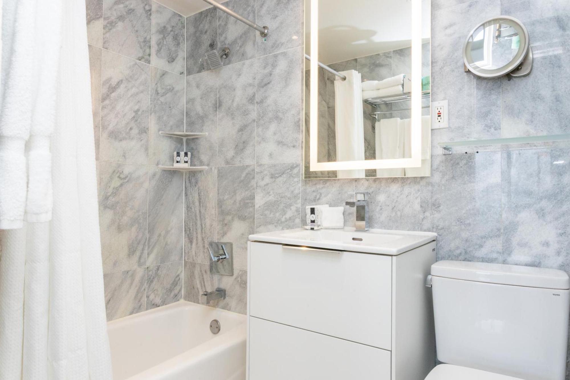 Deluxe Oceanfront Double Queen with Balcony
