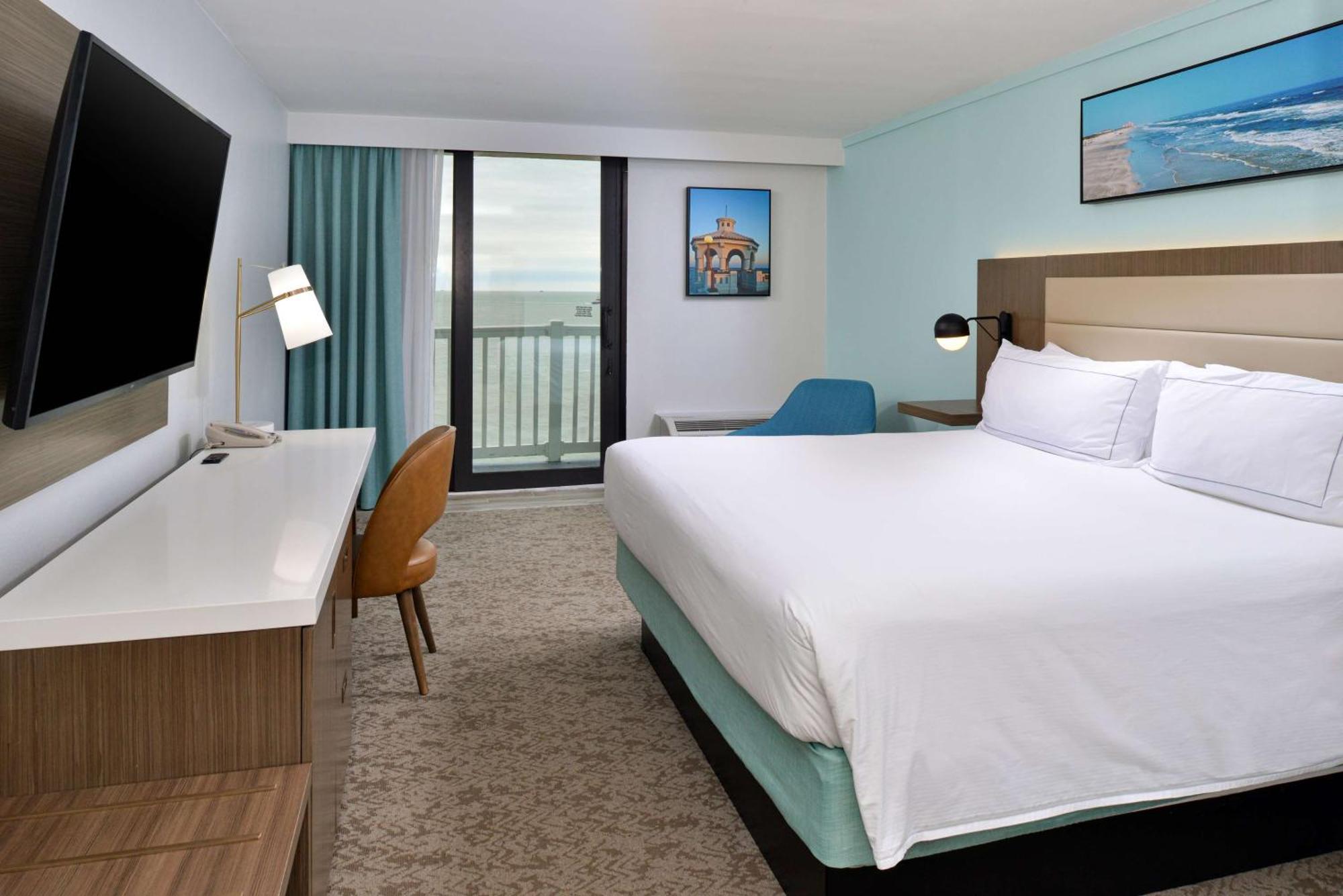 King Room with Partial Bay View