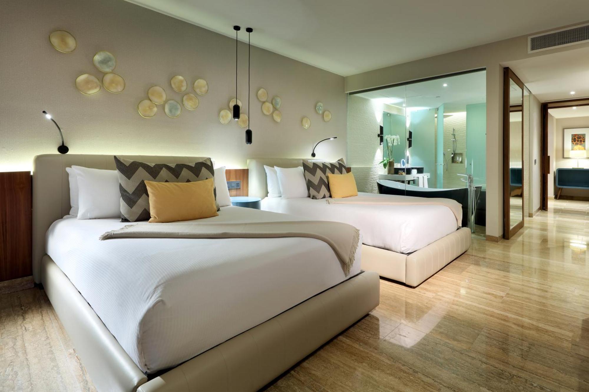 Junior Suite with Pool View