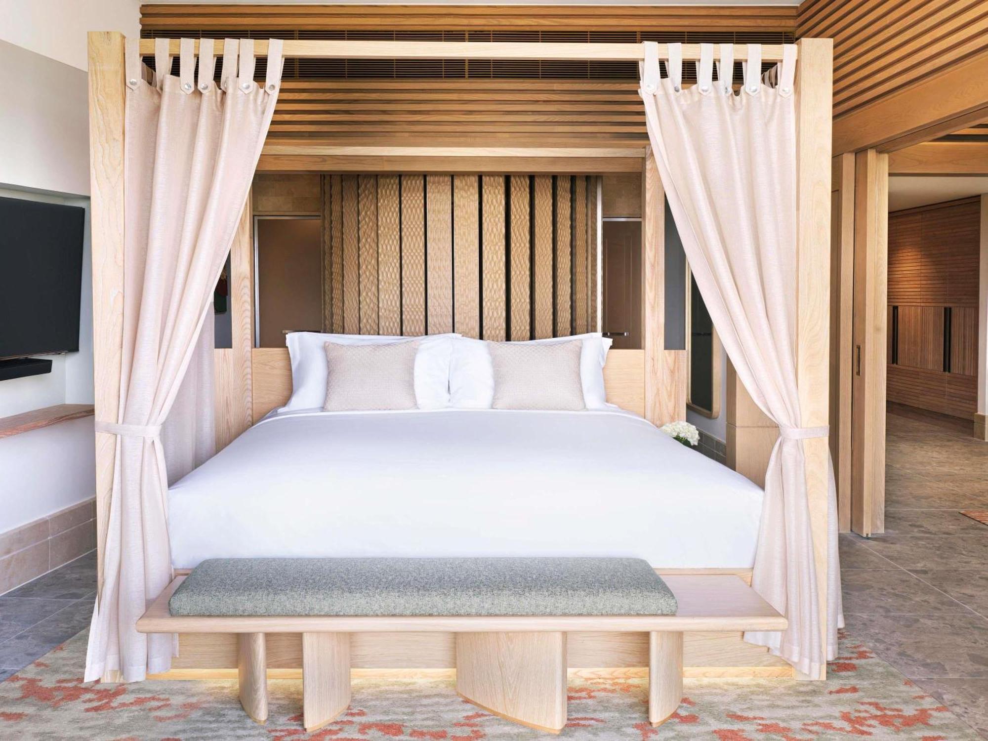 One-Bedroom Signature Palm King Suite with Sofa Bed and Sea View (Adults Only)