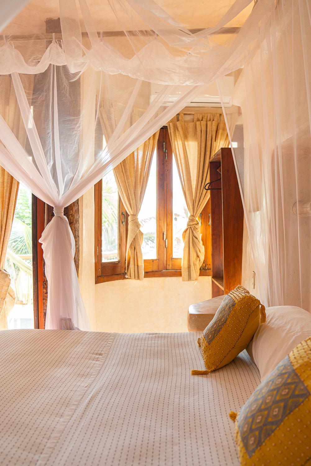Superior Room with Partial Ocean View King Size Bed