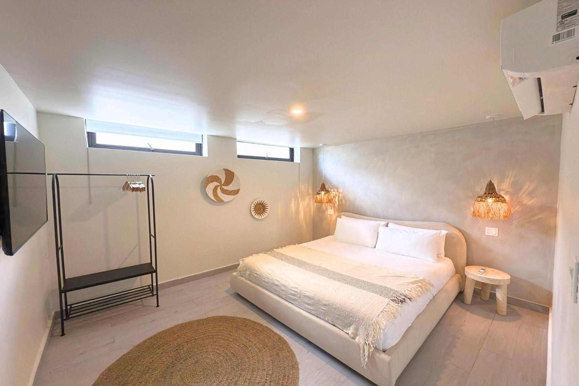 Superior King Suite - Non-Smoking