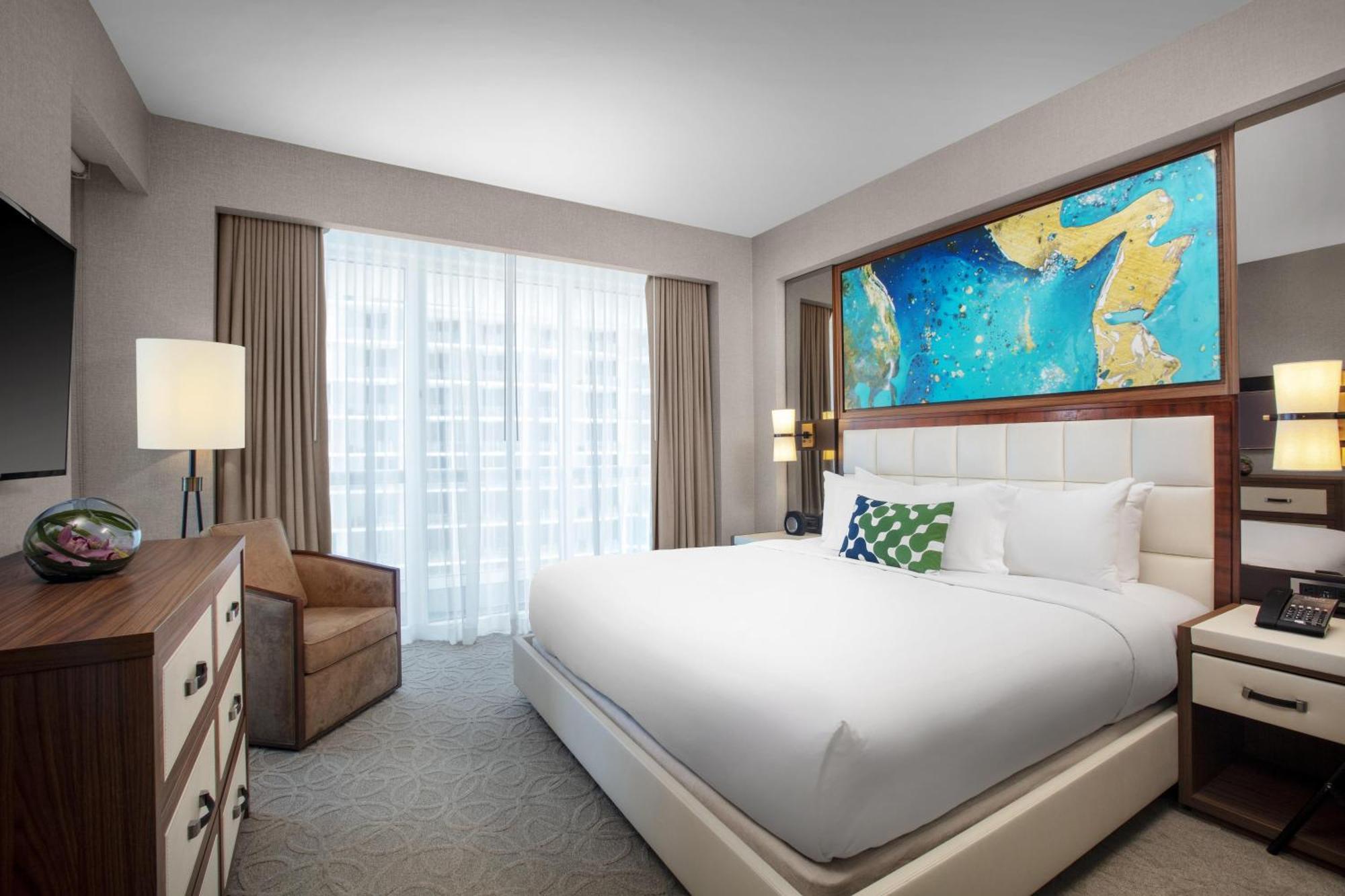 One-Bedroom Suite with Limited View