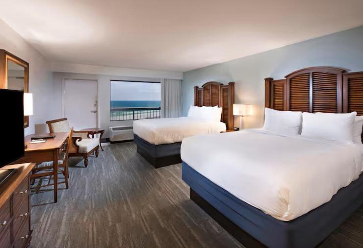 Deluxe Queen Room Gulf View Balcony,1765355605:JPEG