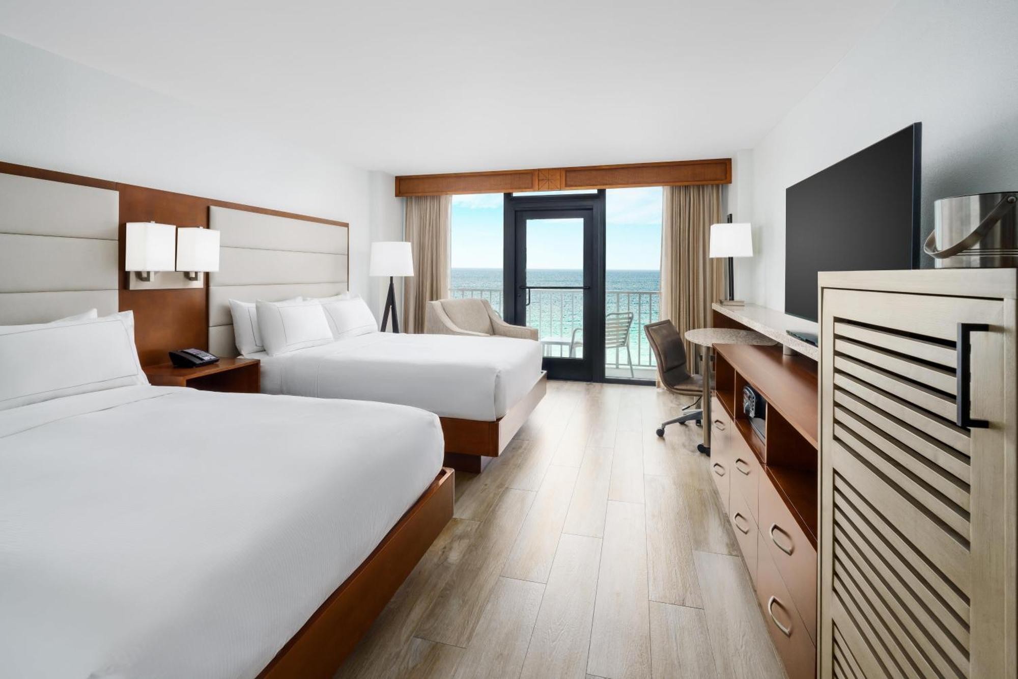Queen Room with Two Queen Beds and Roll-In Shower - Mobility Access/Non-Smoking