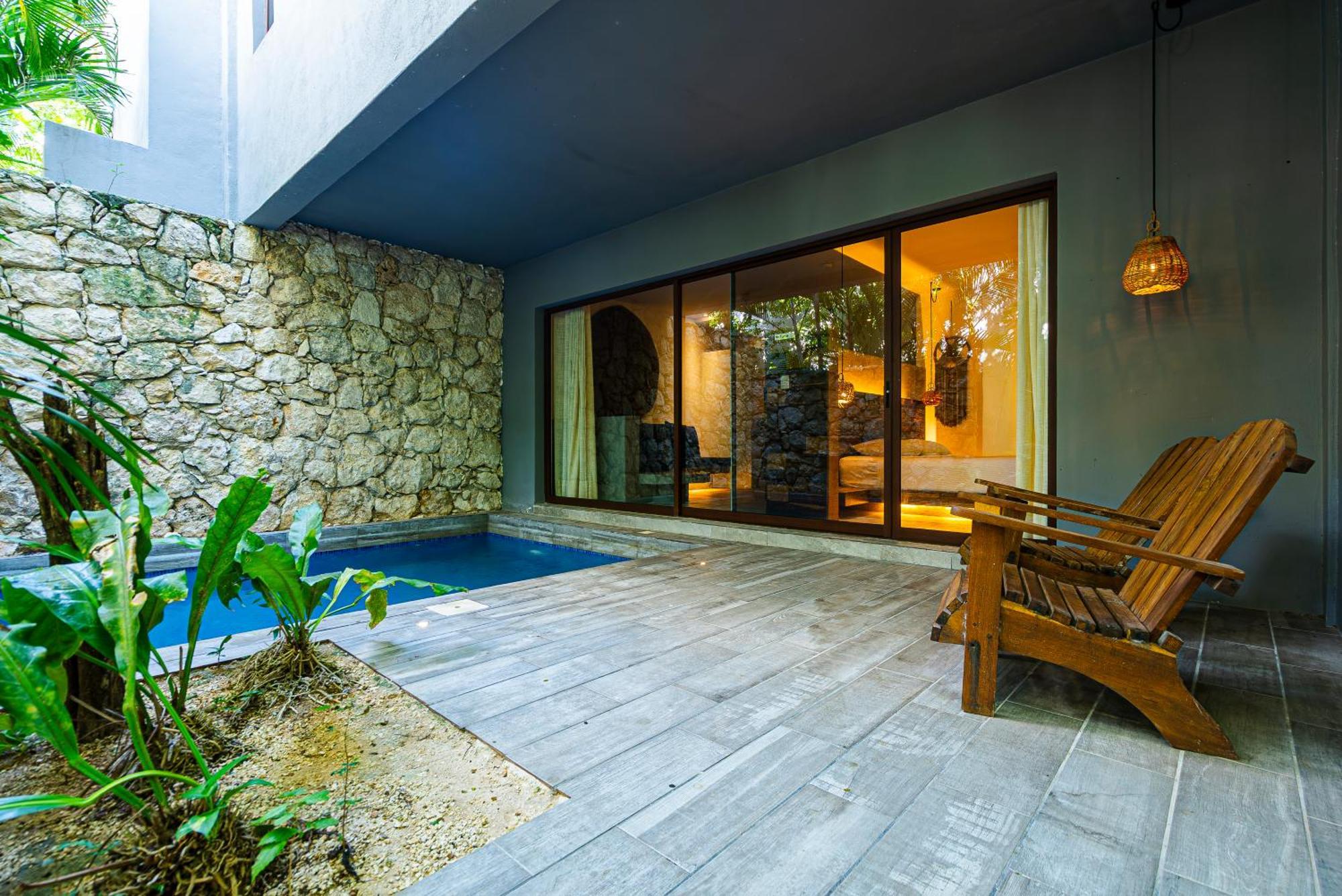 Junior Suite with Private Pool