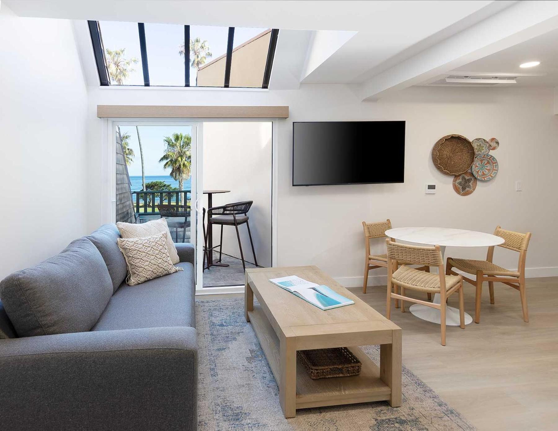 Cove Oceanview Queen Suite