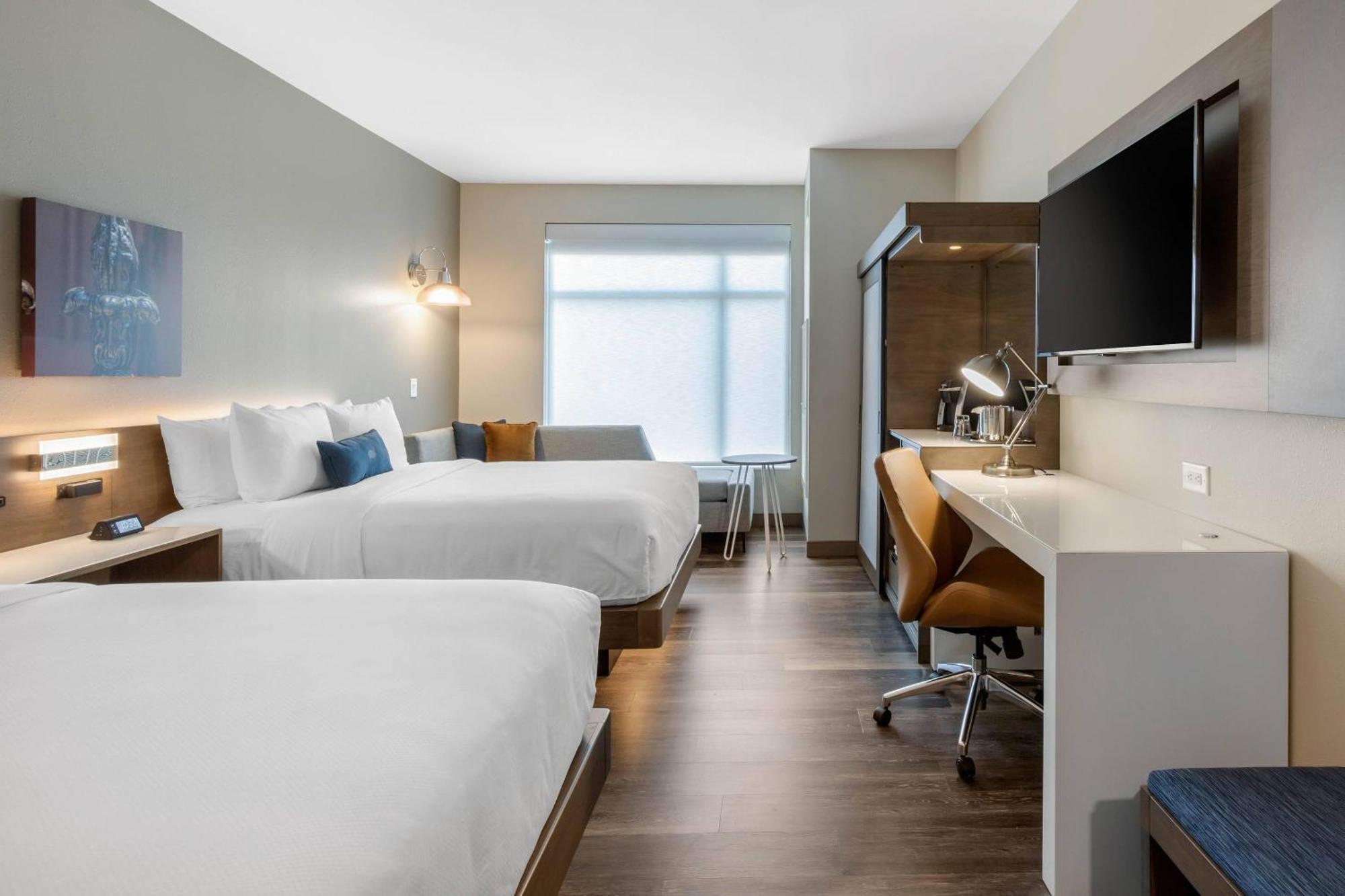 Queen Room with Two Queen Beds - Non-Smoking
