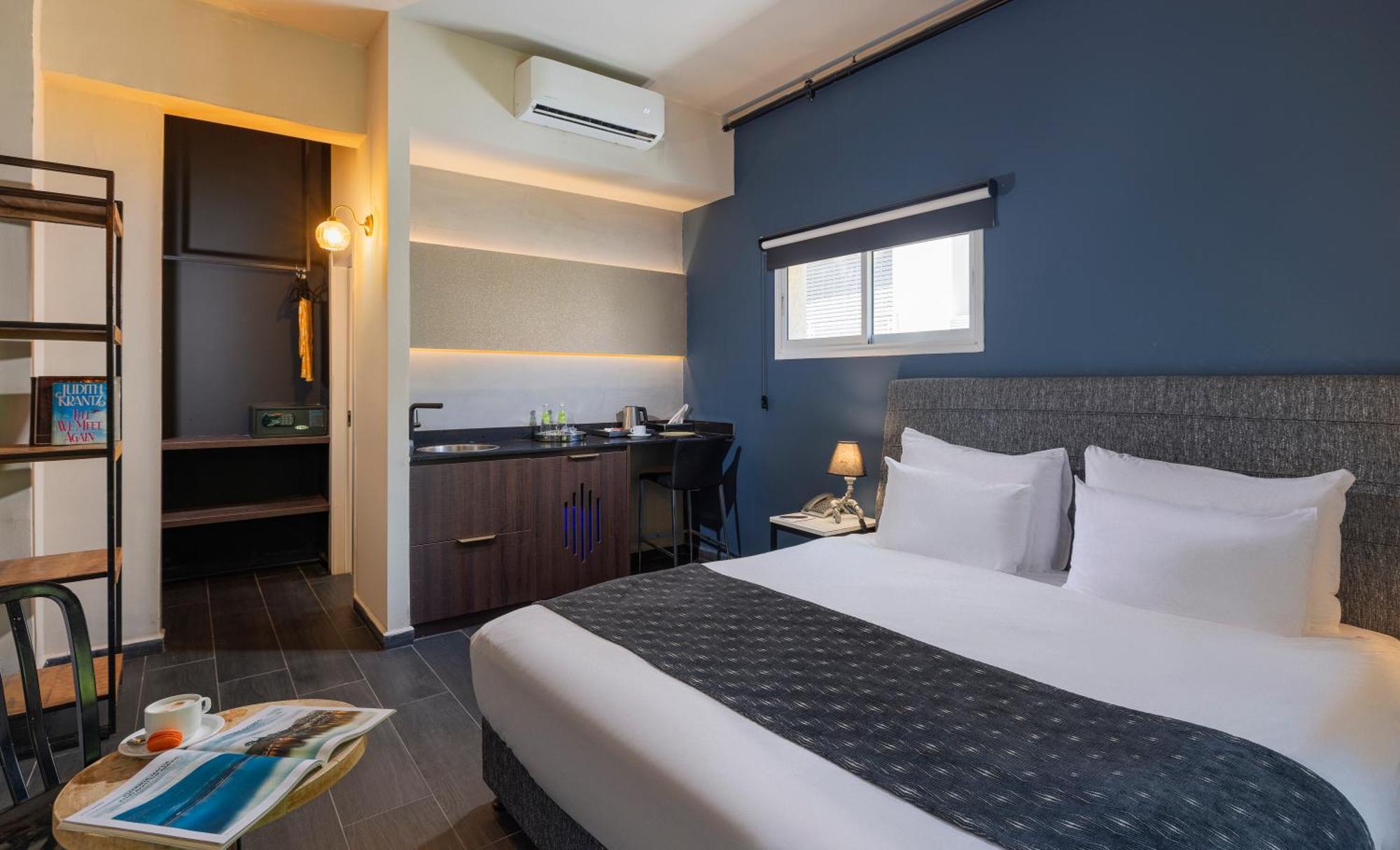 Superior Double Room with Balcony
