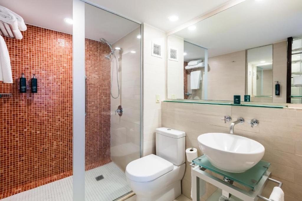 Queen Room Extra Double Bed Balcony Garden View